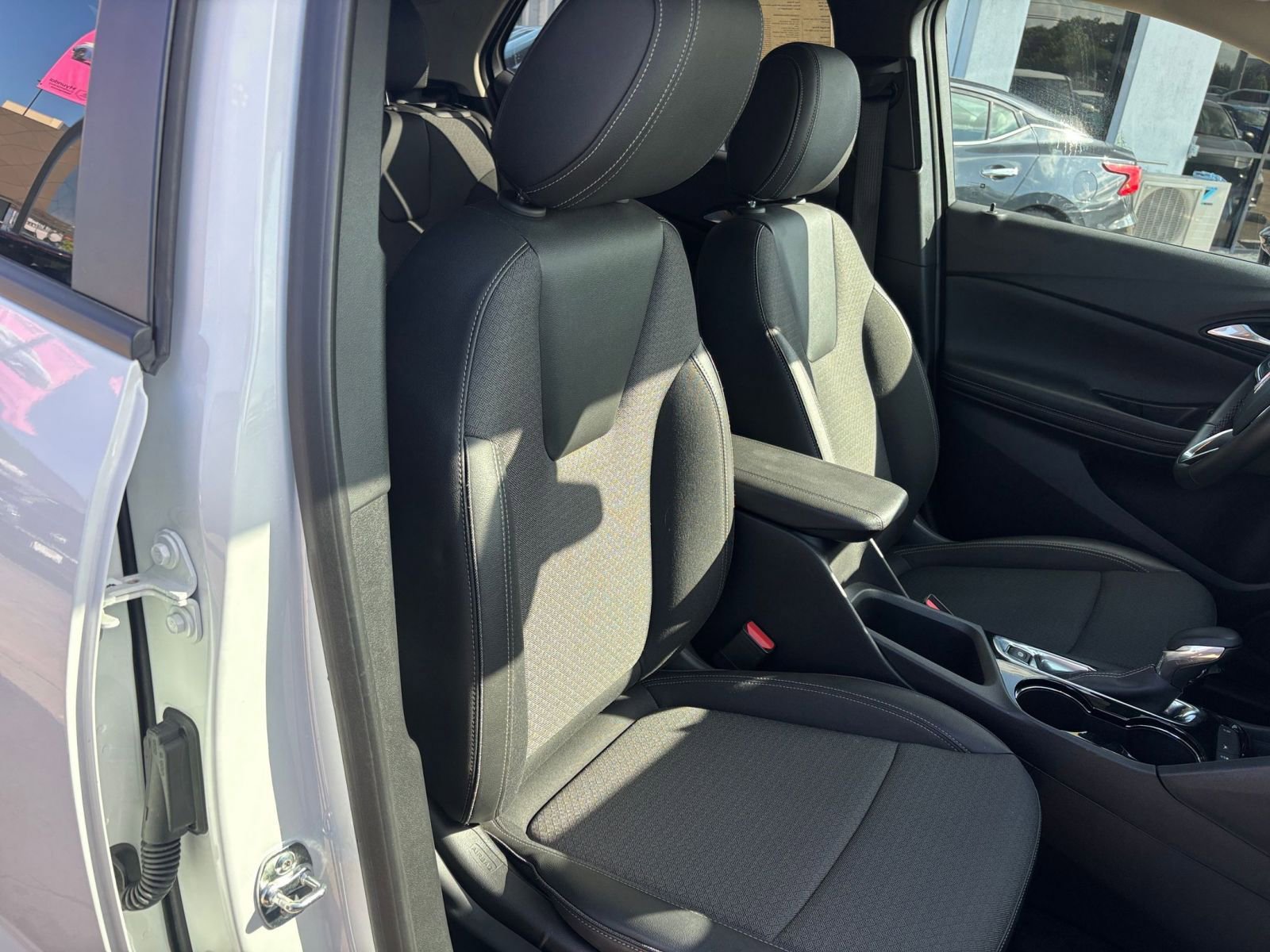 Thumbnail: 2025 Buick Encore GX - 35