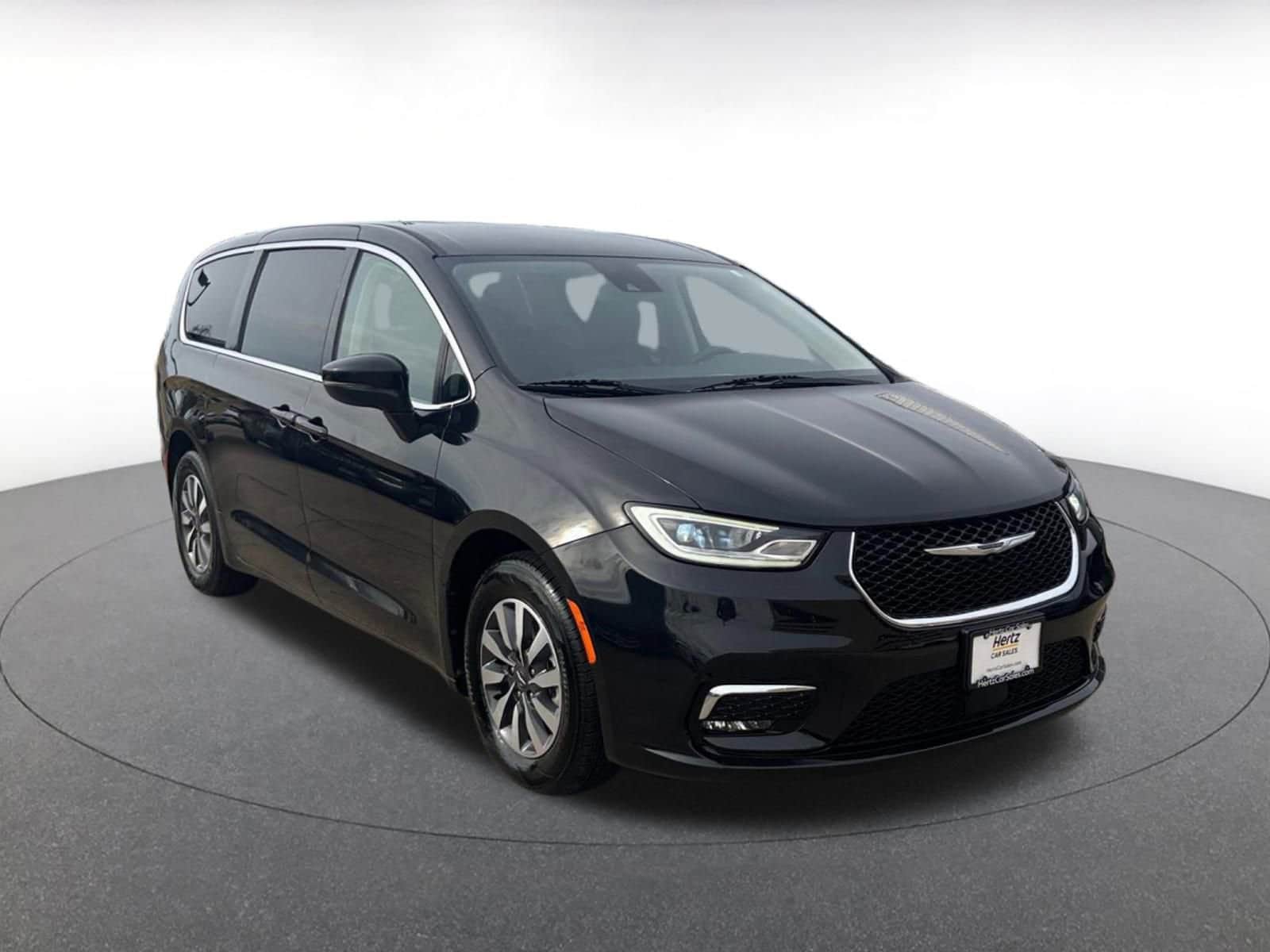 Thumbnail: 2023 Chrysler Pacifica - 1