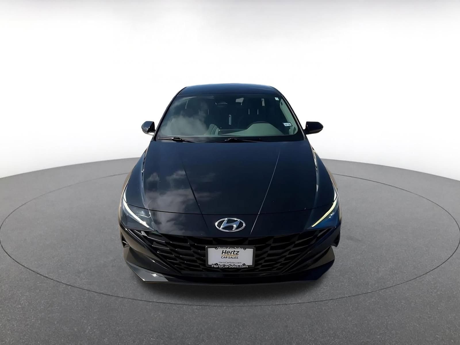 Thumbnail: 2023 Hyundai Elantra - 4