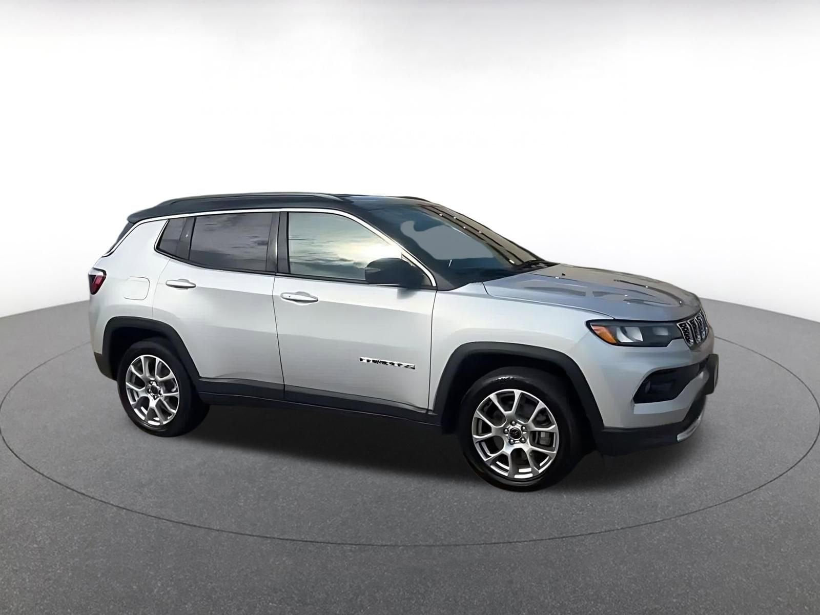 Thumbnail: 2025 Jeep Compass - 2