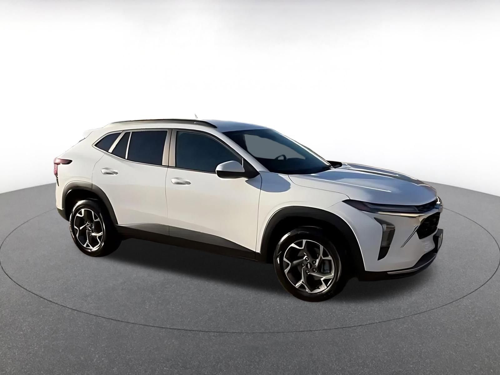 Thumbnail: 2025 Chevrolet Trax - 2