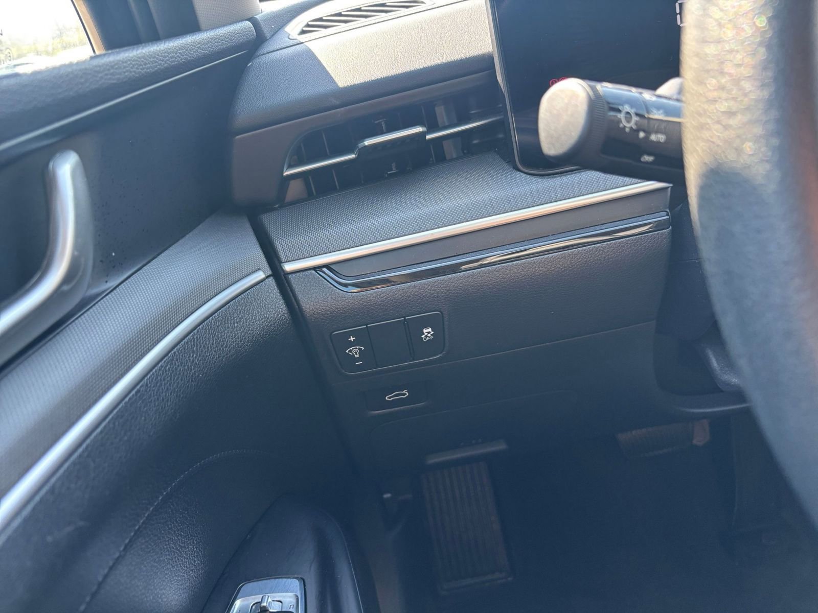 Thumbnail: 2025 Kia K5 - 33