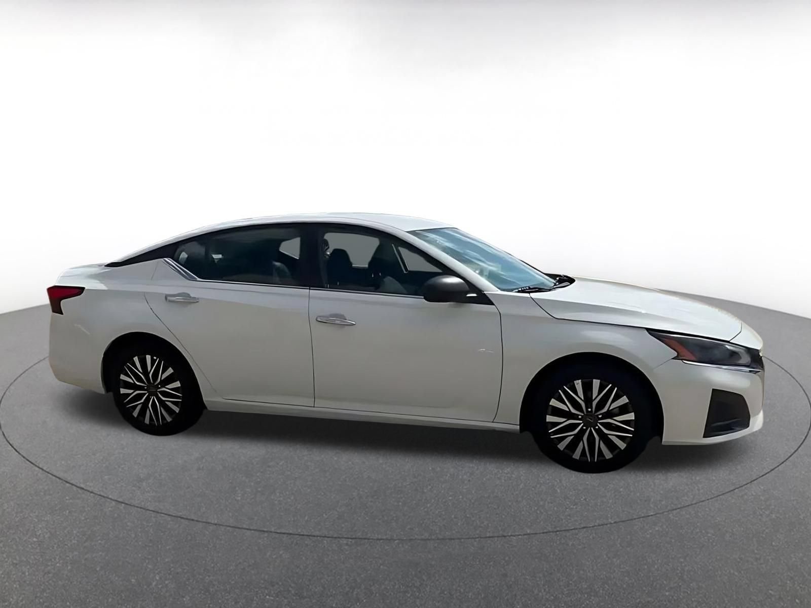 Thumbnail: 2025 Nissan Altima - 15