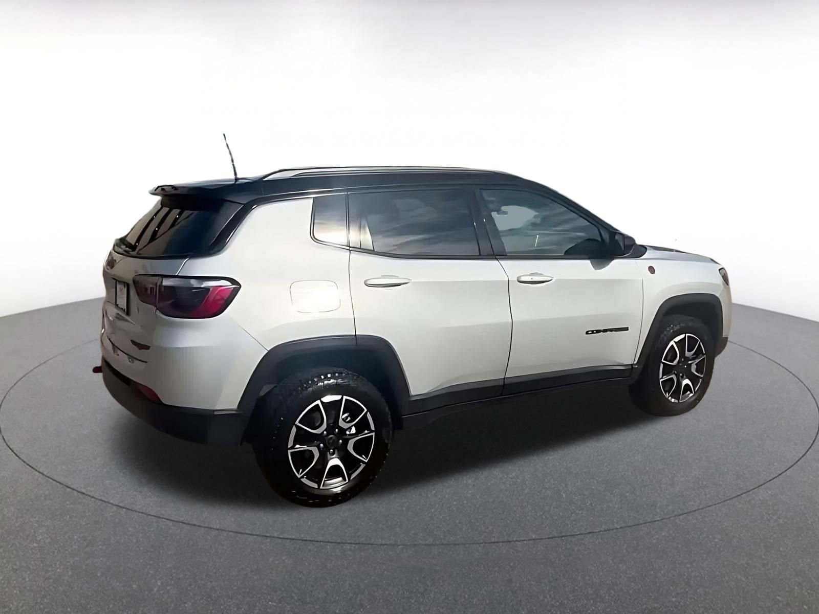 Thumbnail: 2025 Jeep Compass - 14