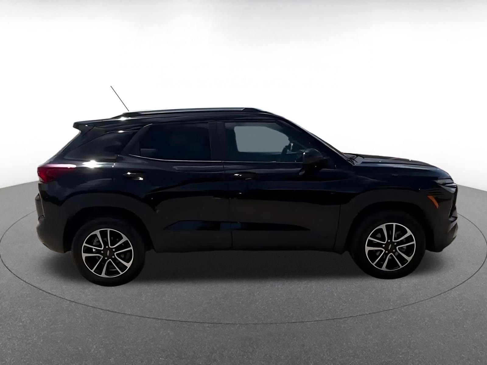 Thumbnail: 2025 Chevrolet TrailBlazer - 16