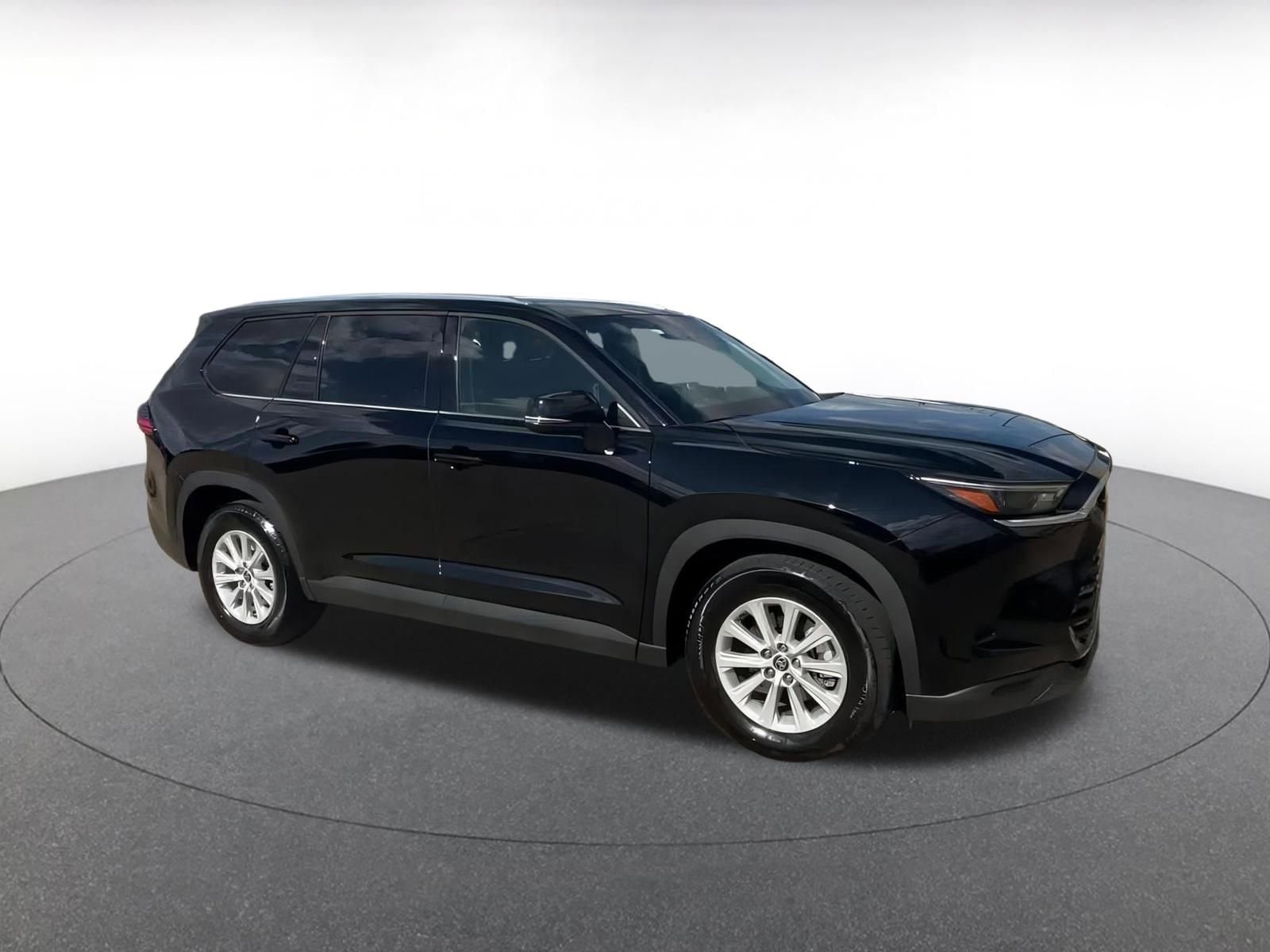 Thumbnail: 2025 Toyota Grand Highlander - 2