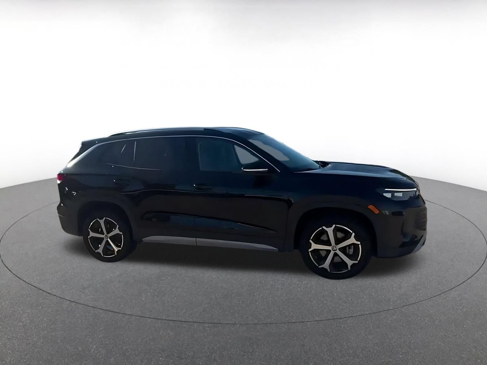 Thumbnail: 2026 Volkswagen Tiguan - 2