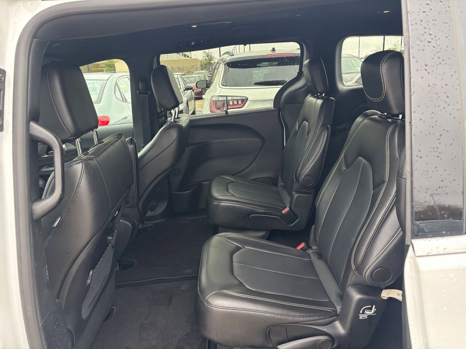 Thumbnail: 2025 Chrysler Pacifica - 28