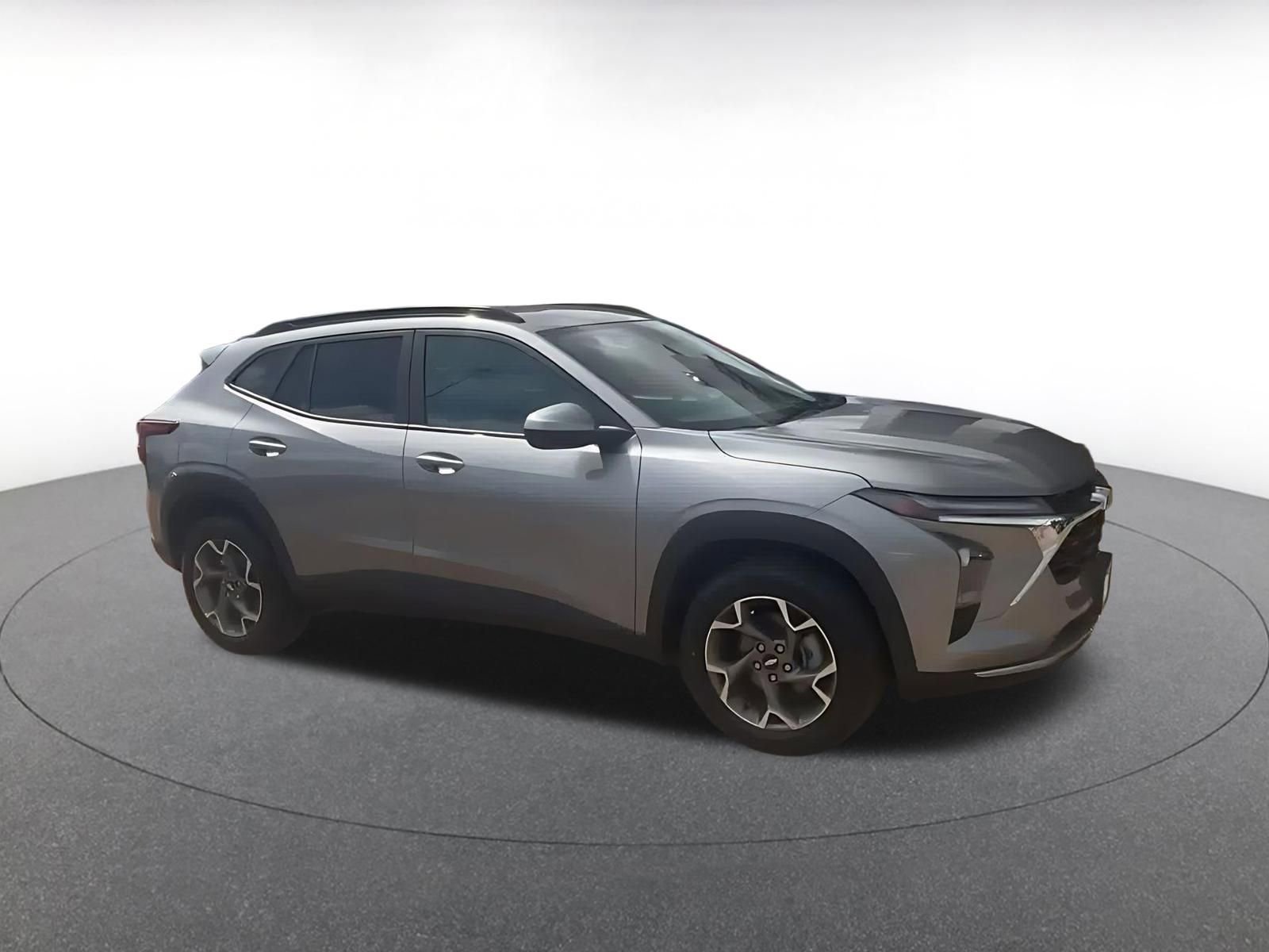 Thumbnail: 2025 Chevrolet Trax - 2