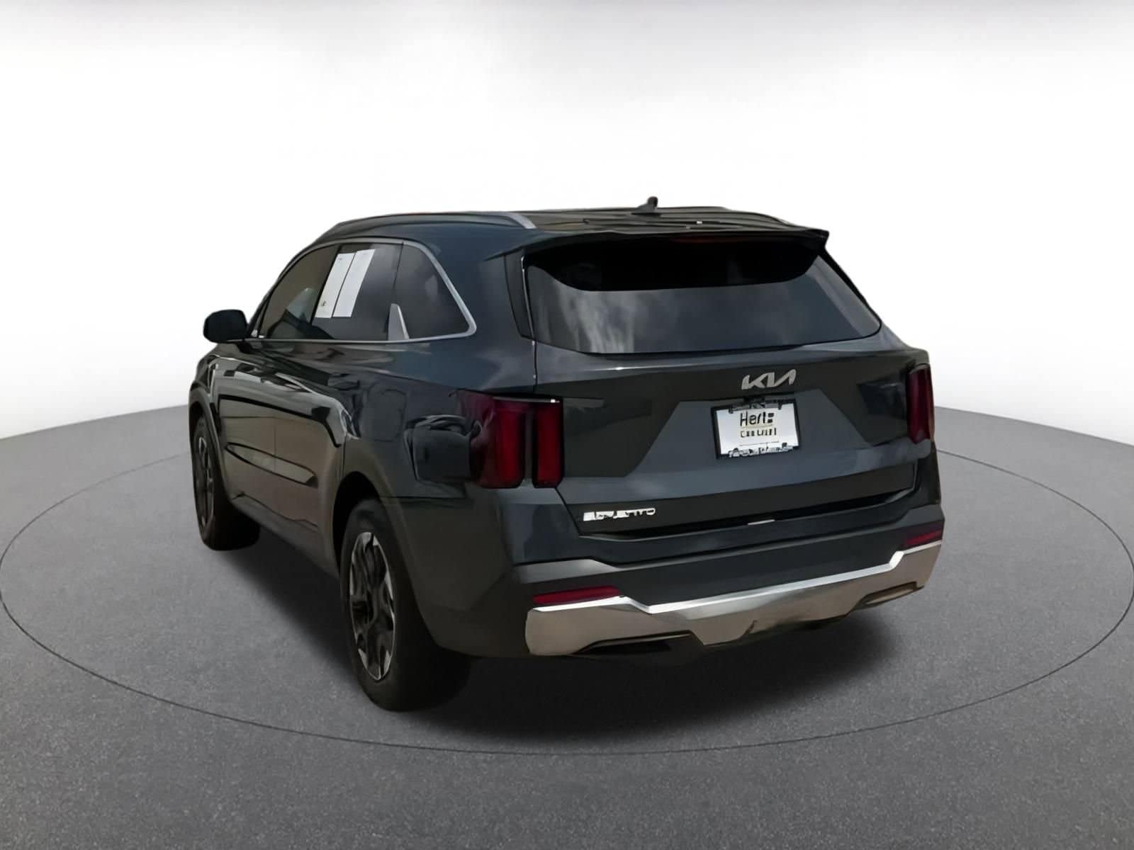 2024 Kia Sorento S 13