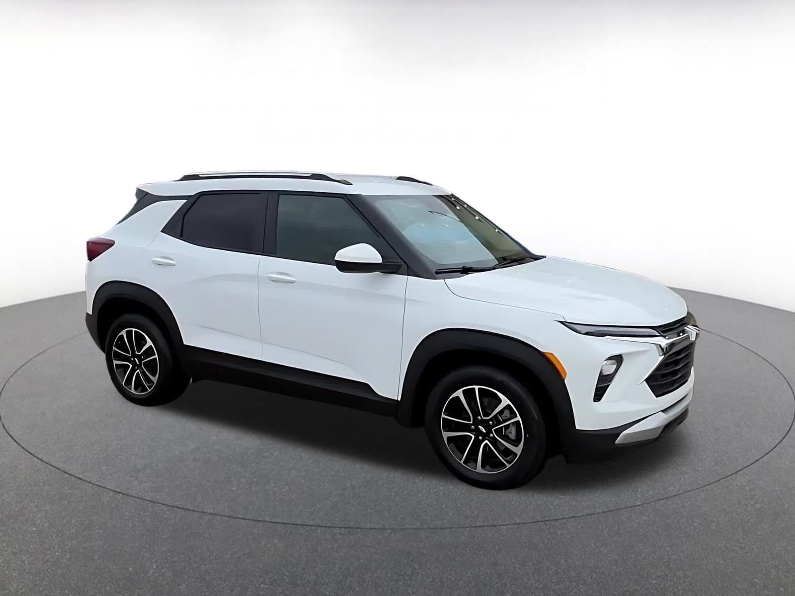 Thumbnail: 2025 Chevrolet TrailBlazer - 2