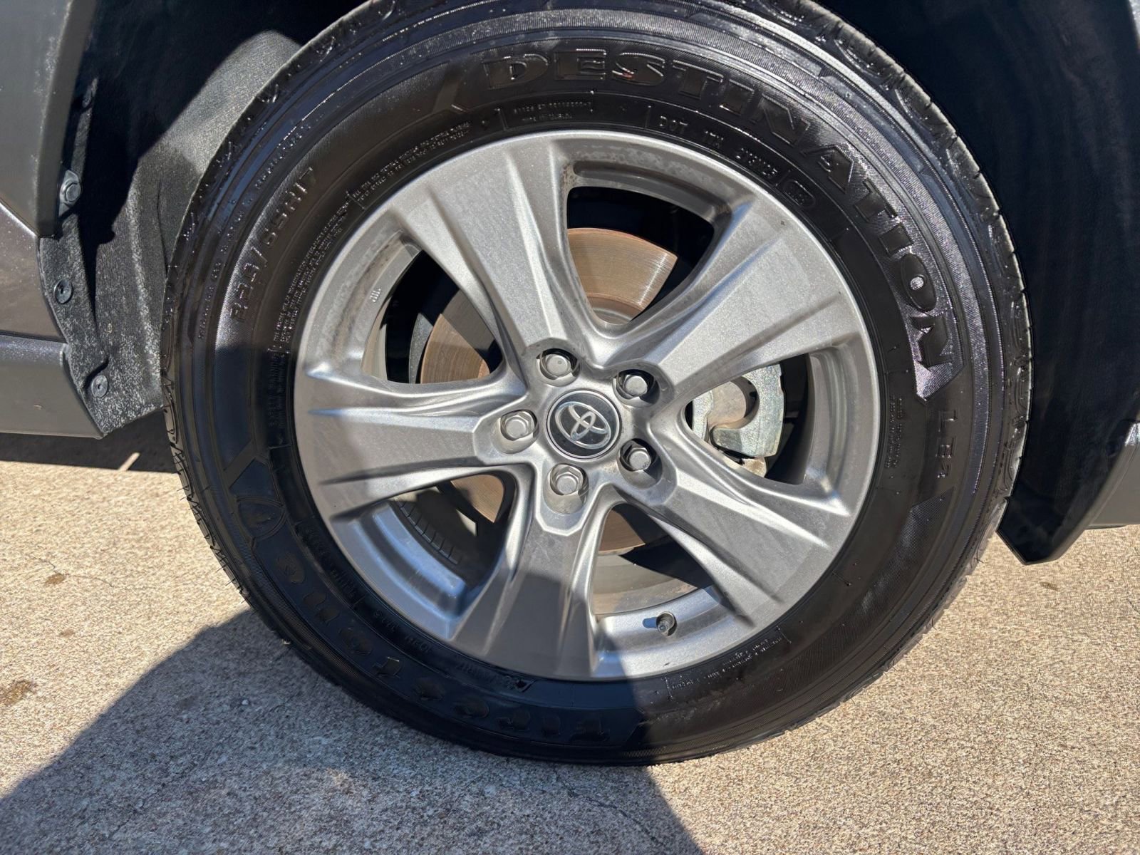 Thumbnail: 2025 Toyota RAV4 - 29