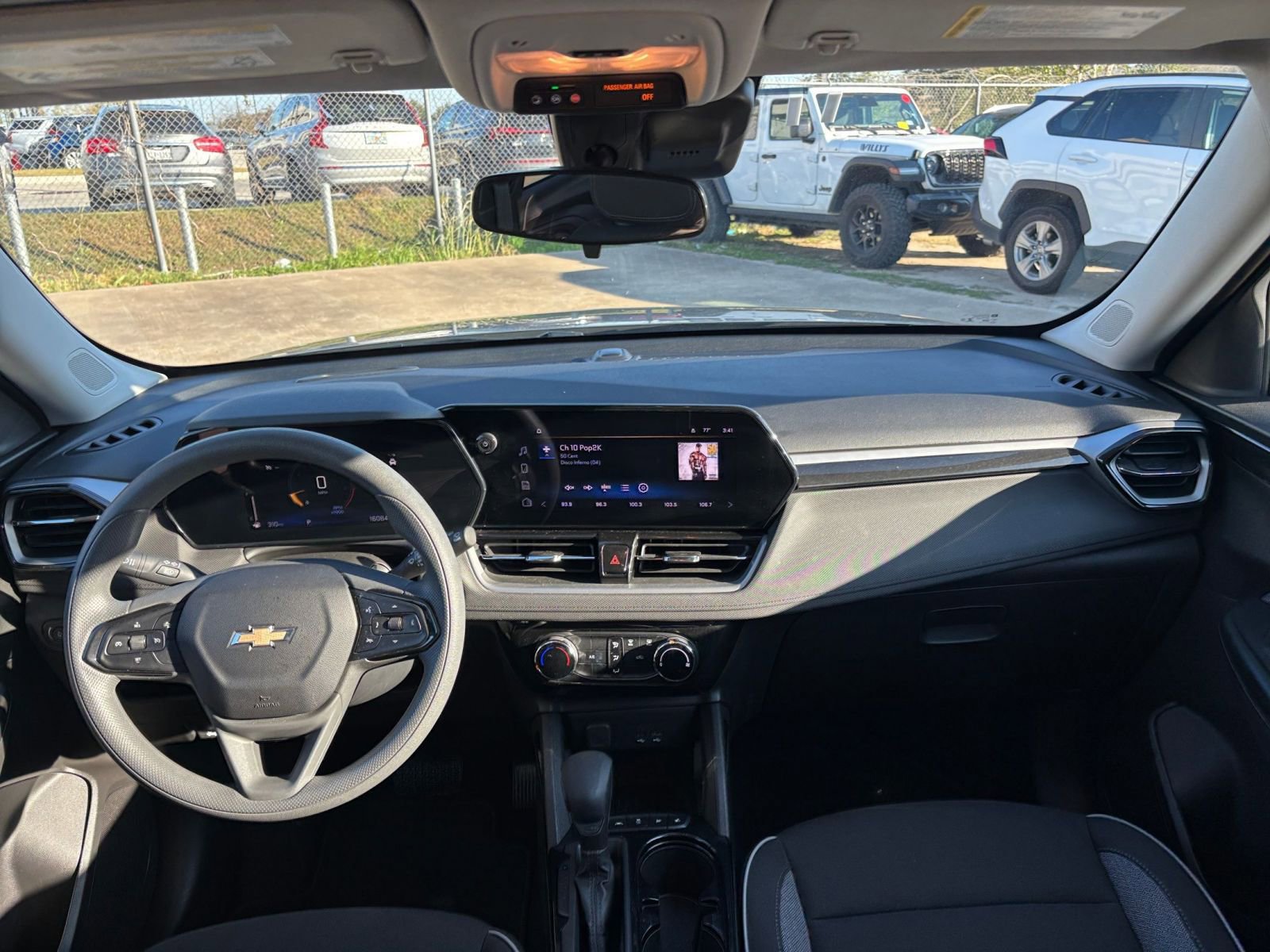 Thumbnail: 2025 Chevrolet TrailBlazer - 31