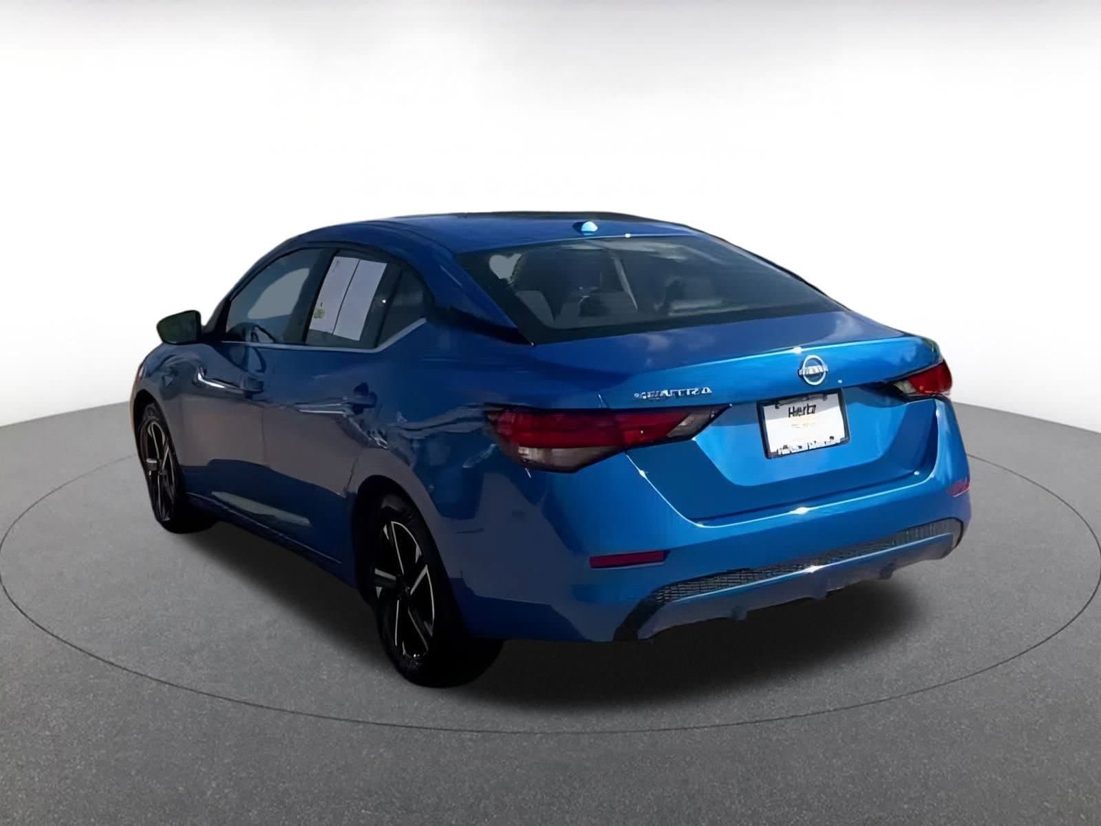 Thumbnail: 2025 Nissan Sentra - 11