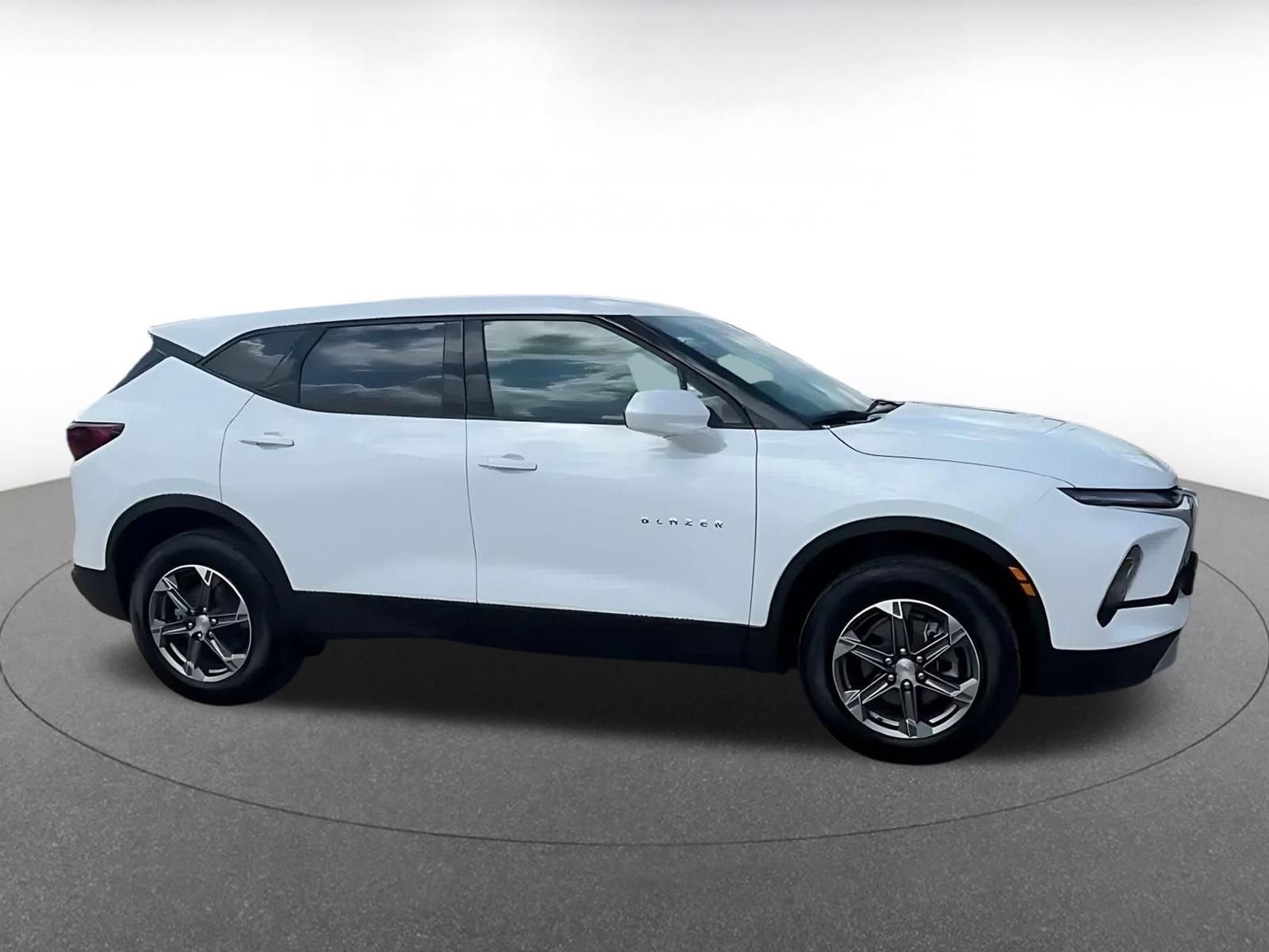 Thumbnail: 2026 Chevrolet Blazer - 15