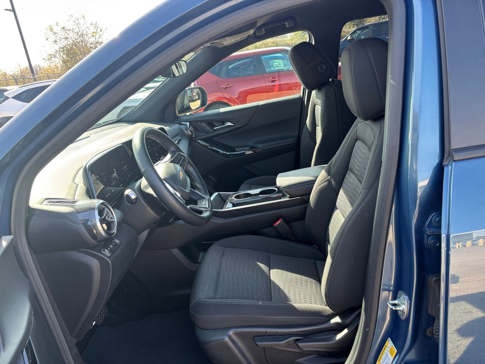 Thumbnail: 2025 Chevrolet Equinox - 28