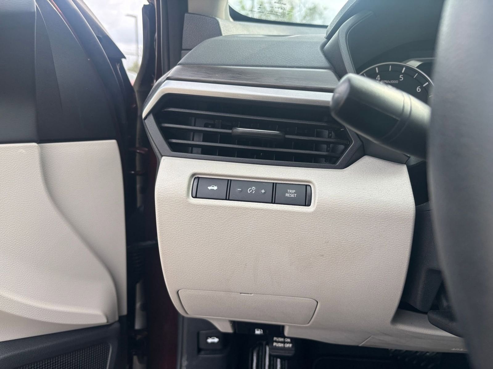 Thumbnail: 2025 Nissan Altima - 32