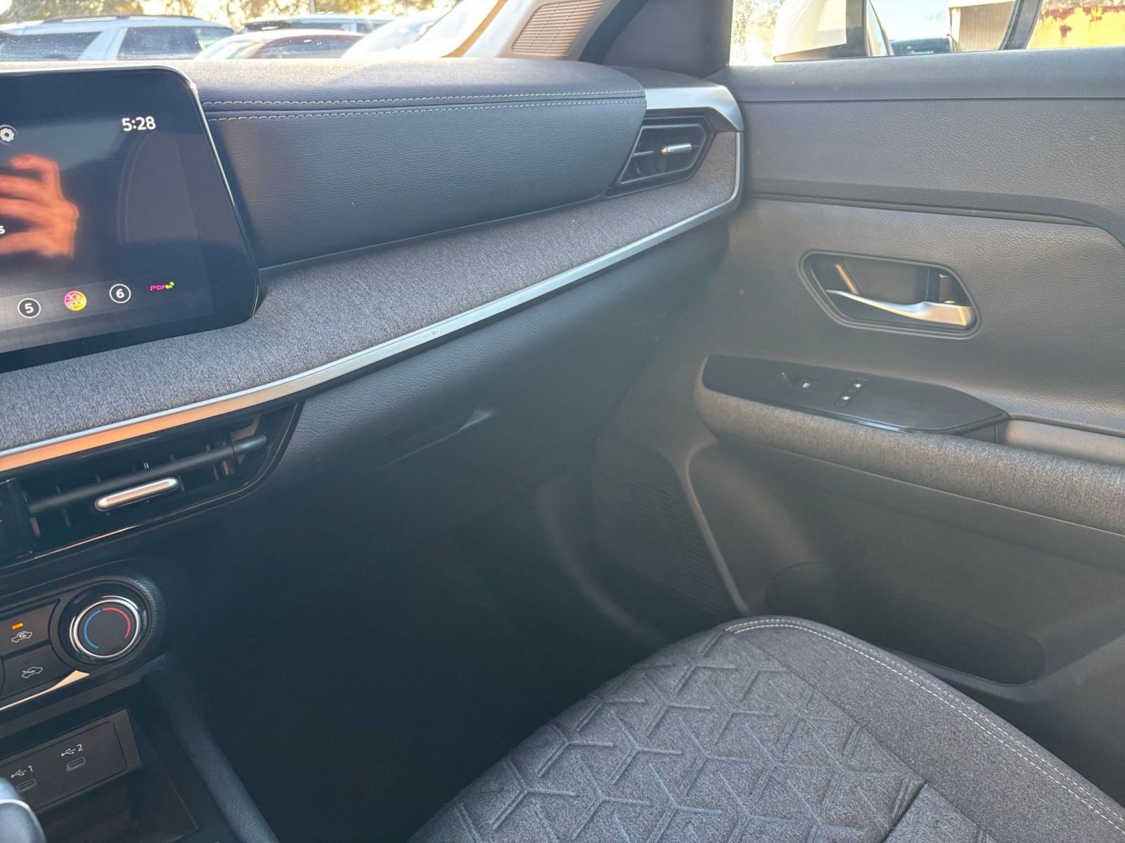 Thumbnail: 2025 Nissan Kicks - 33