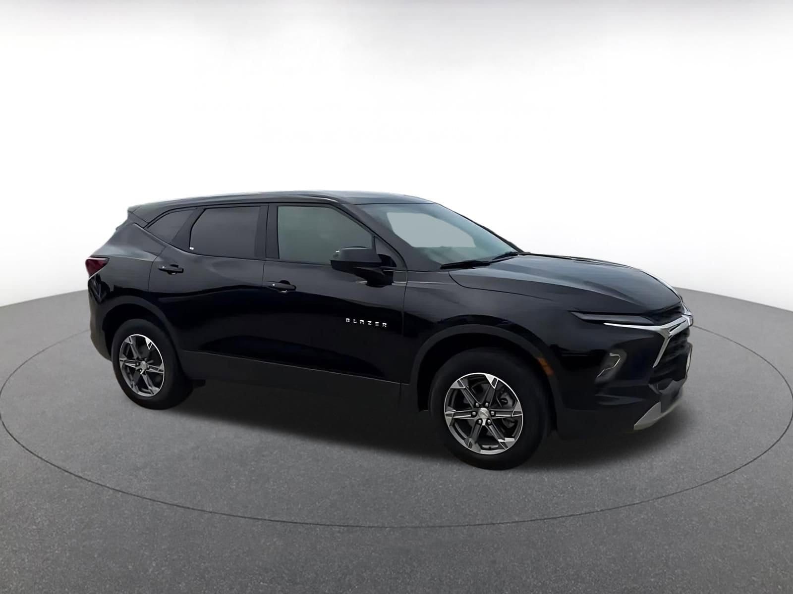 Thumbnail: 2025 Chevrolet Blazer - 2