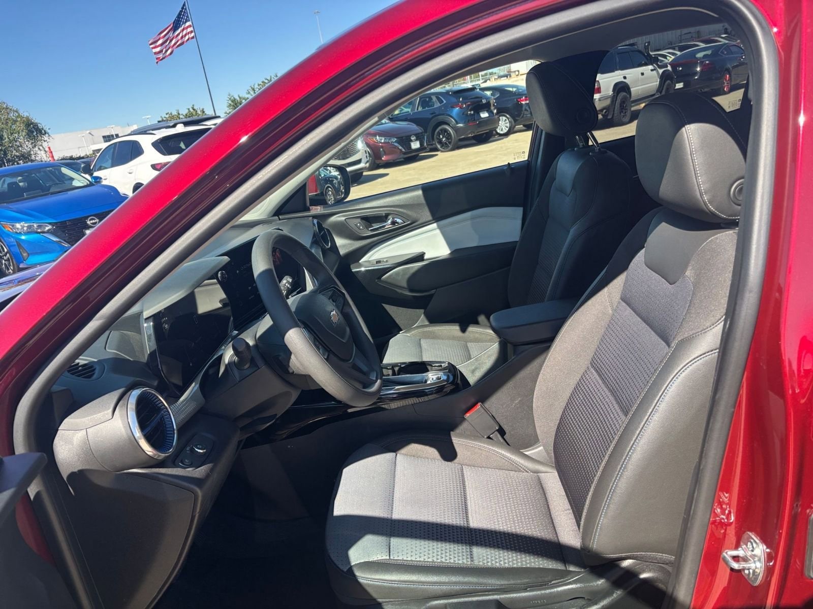 Thumbnail: 2025 Chevrolet Trax - 24