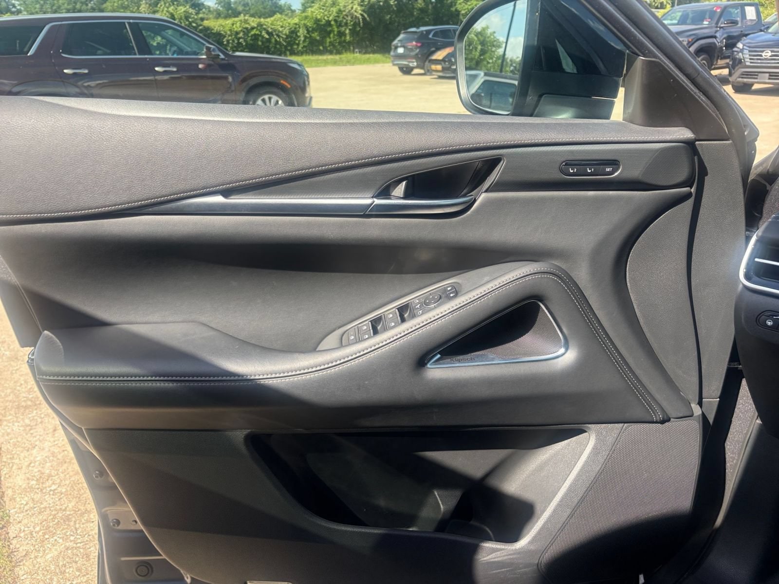 Thumbnail: 2026 INFINITI QX60 - 18