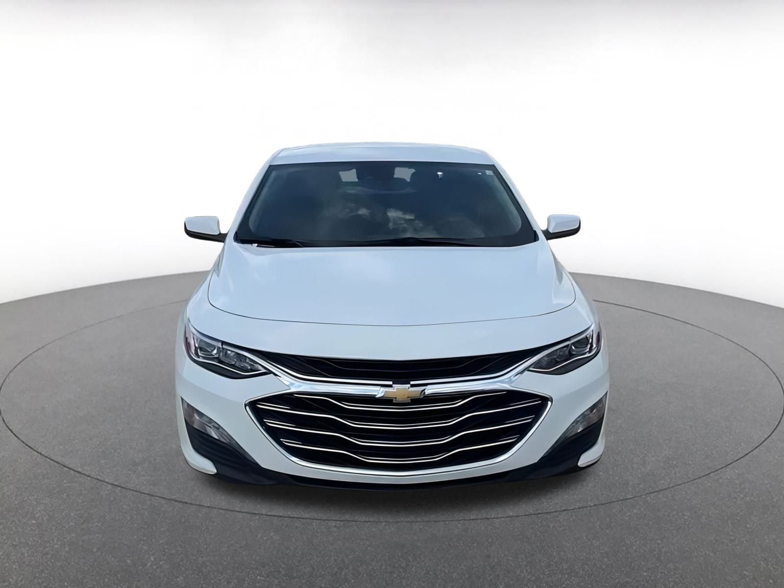 Thumbnail: 2024 Chevrolet Malibu - 4