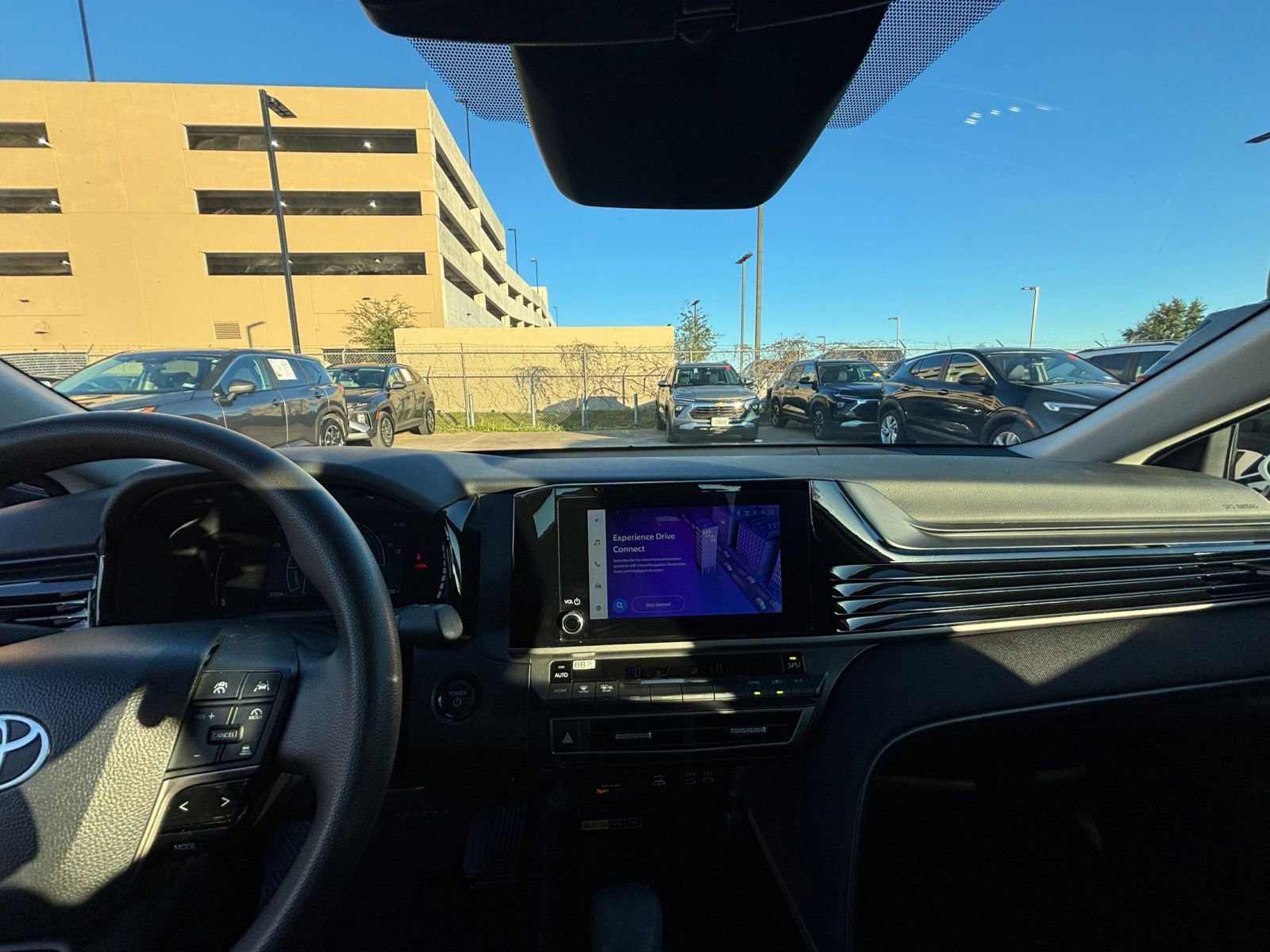 Thumbnail: 2025 Toyota Camry - 31