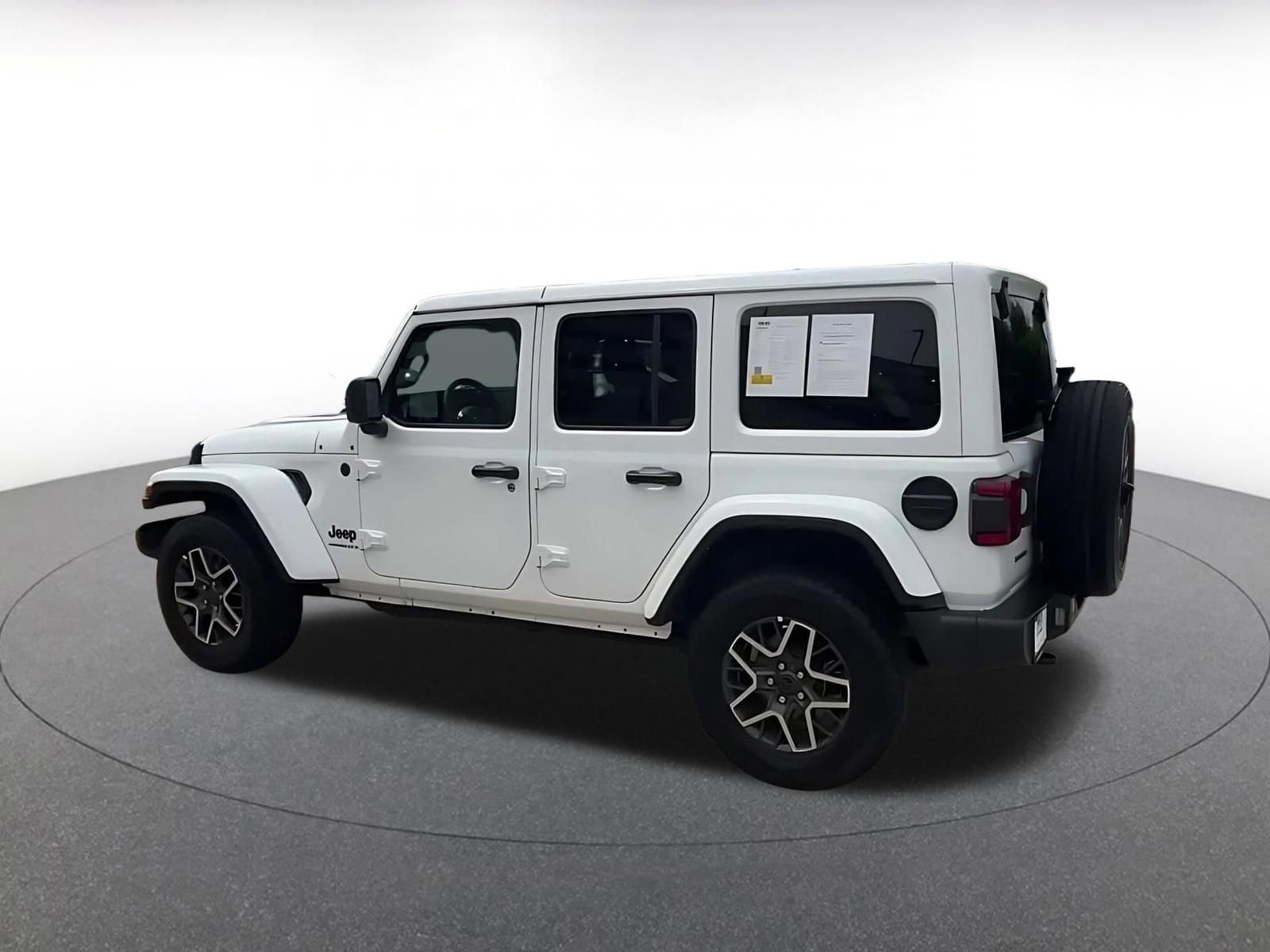 Thumbnail: 2025 Jeep Wrangler - 10