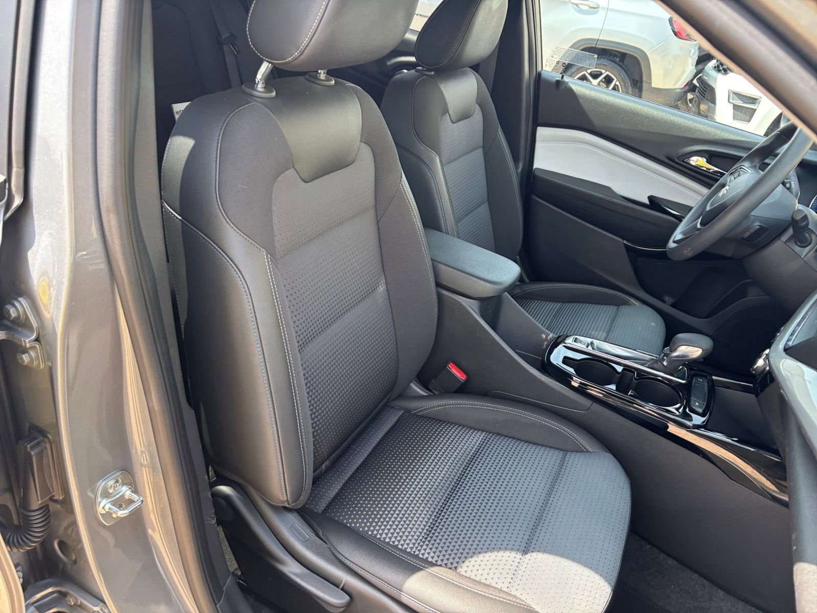 Thumbnail: 2025 Chevrolet Trax - 35