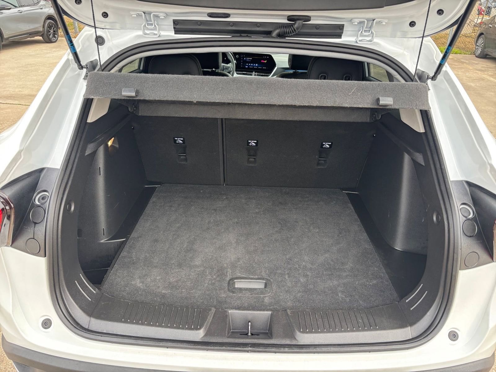 Thumbnail: 2025 Chevrolet Trax - 30