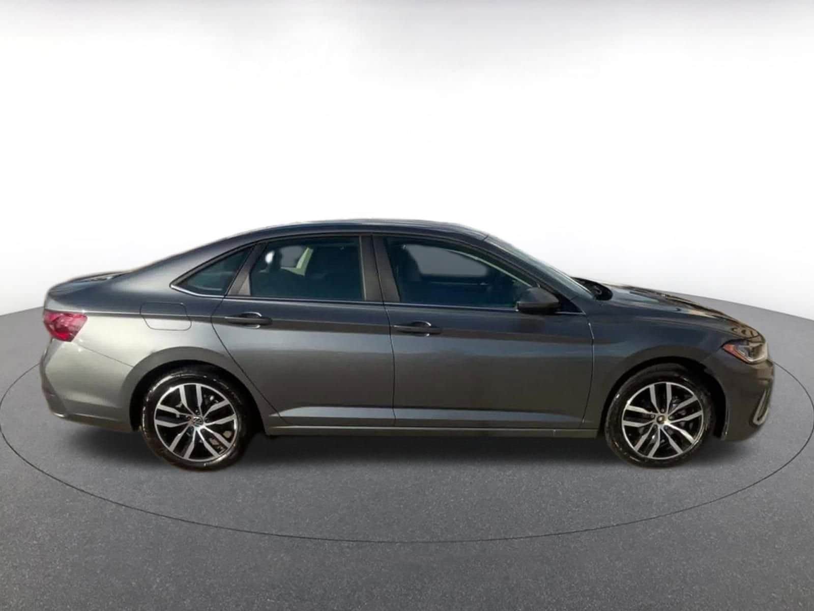 Thumbnail: 2025 Volkswagen Jetta - 16
