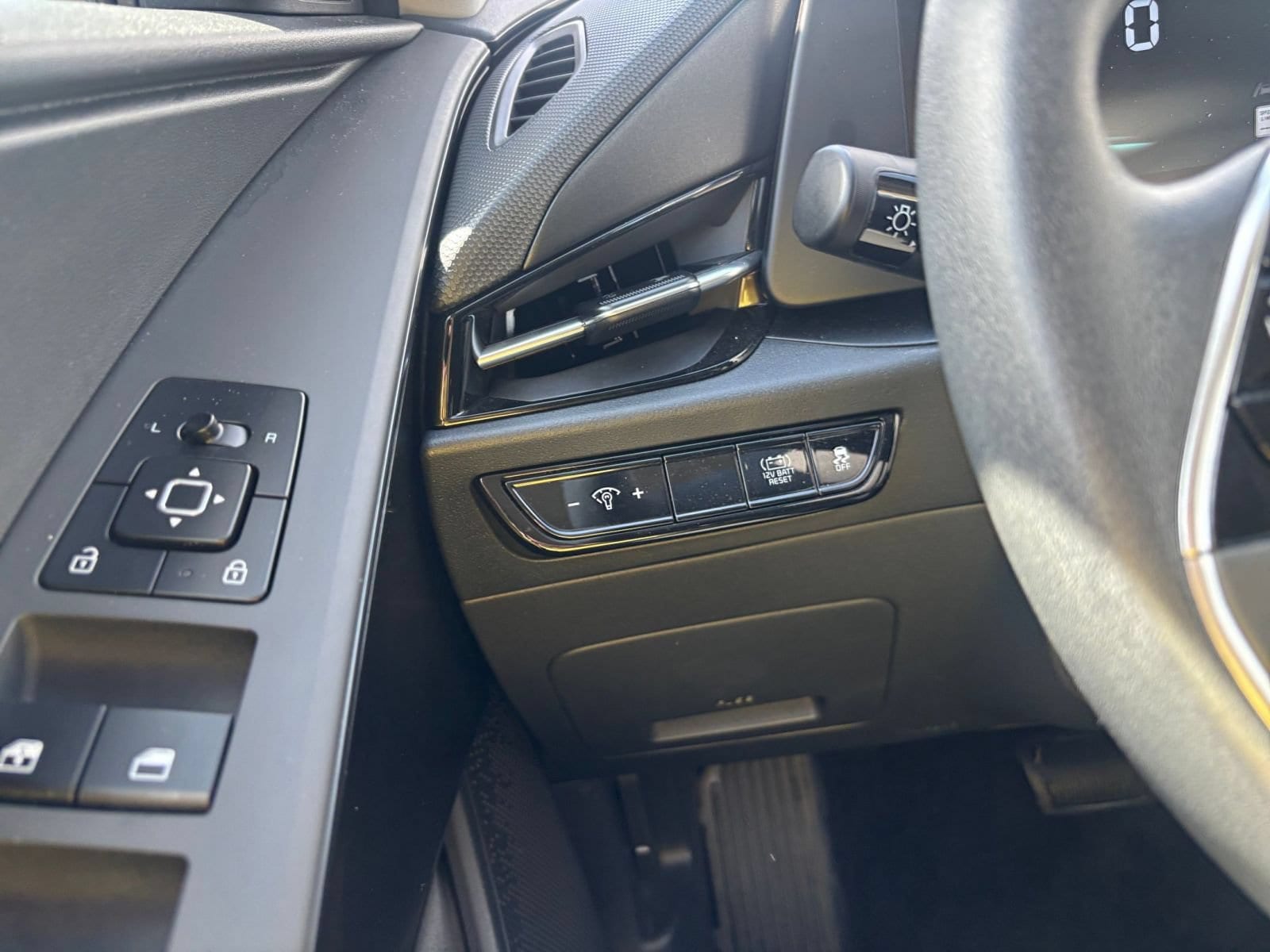 Thumbnail: 2026 Kia Niro - 31