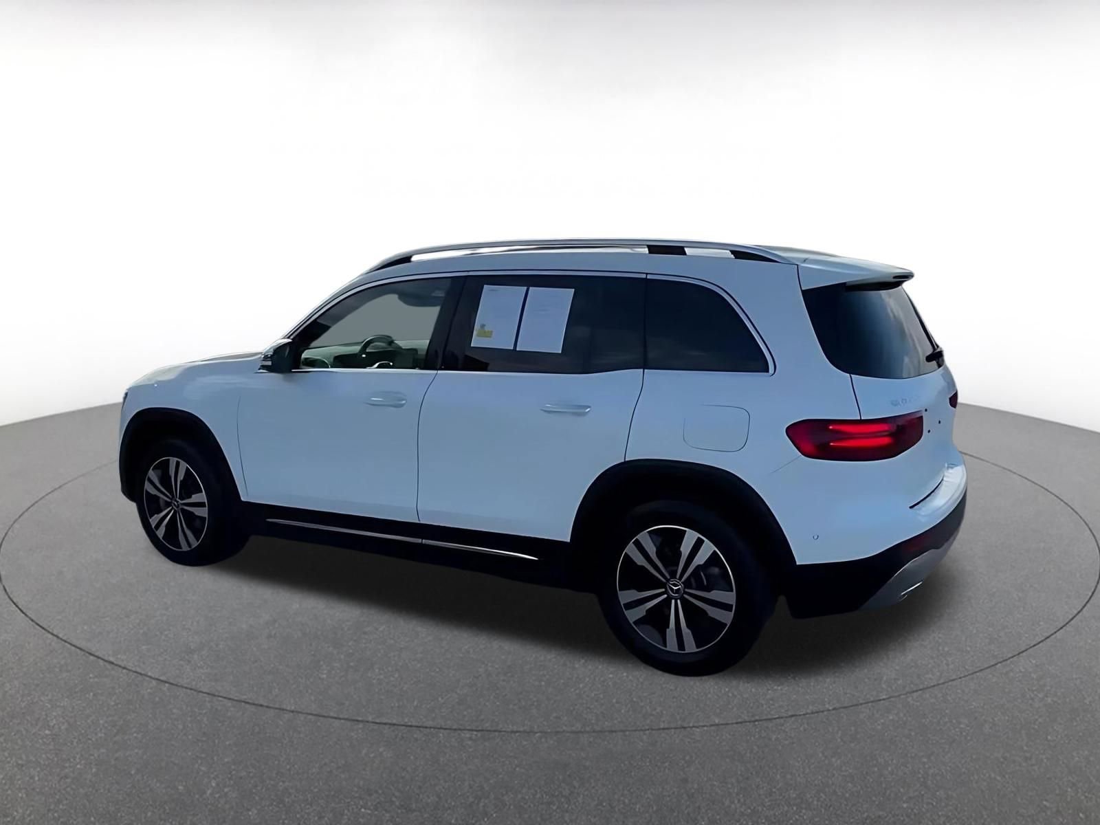 Thumbnail: 2024 Mercedes-Benz GLB - 10