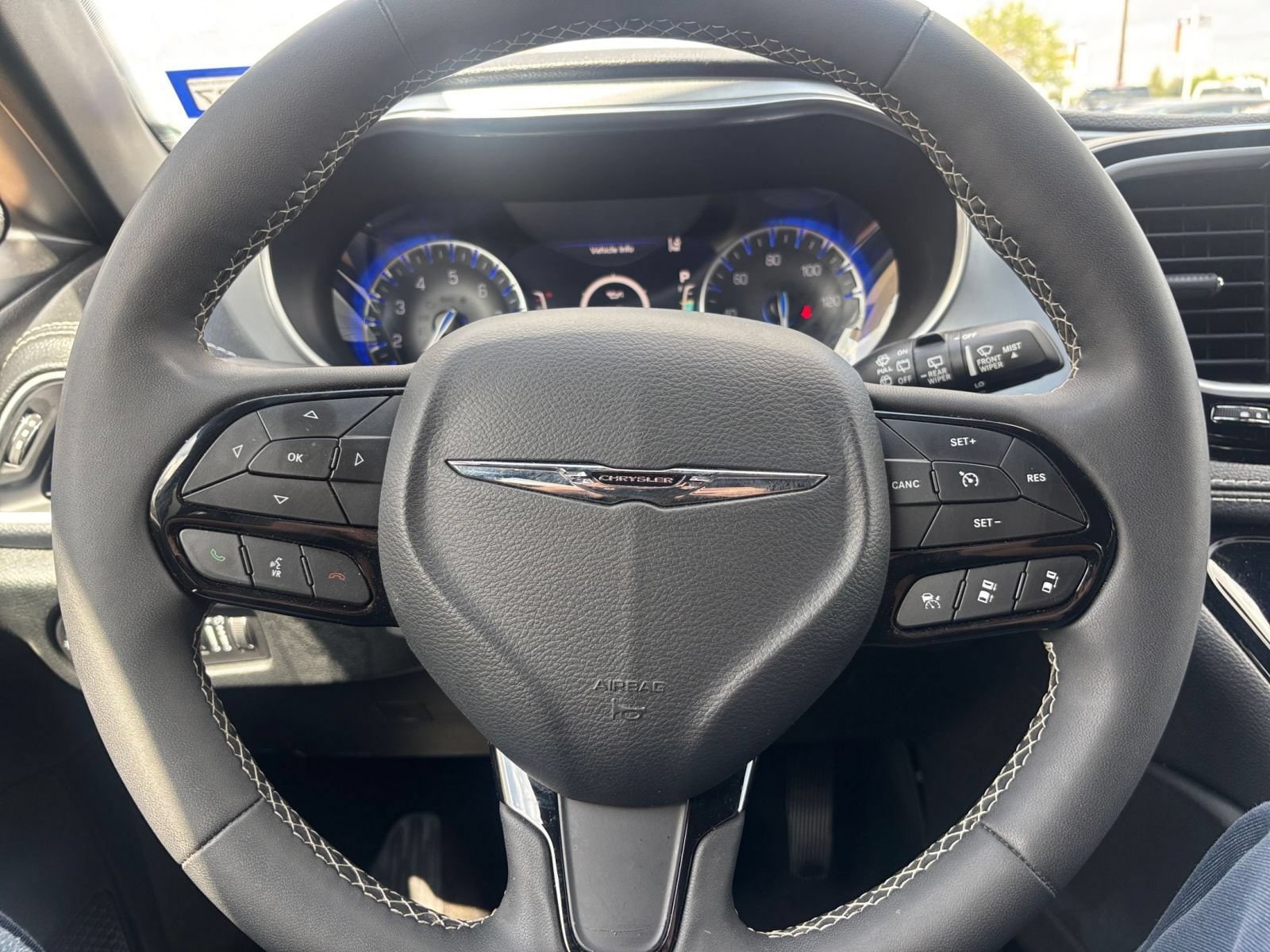 Thumbnail: 2025 Chrysler Pacifica - 29
