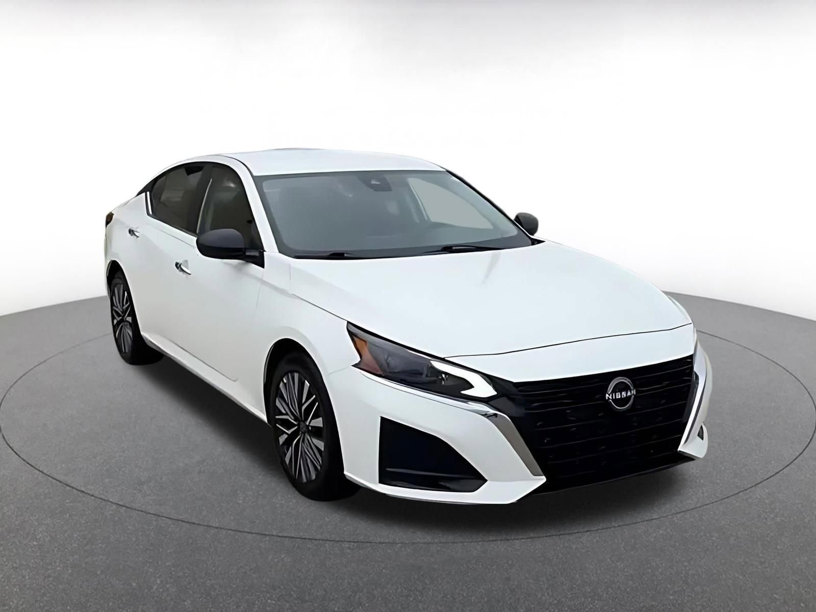 Thumbnail: 2025 Nissan Altima - 3