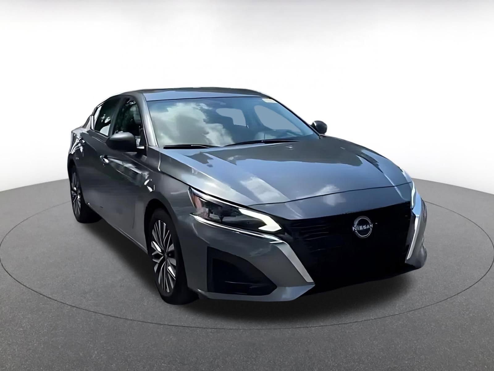 Thumbnail: 2025 Nissan Altima - 3