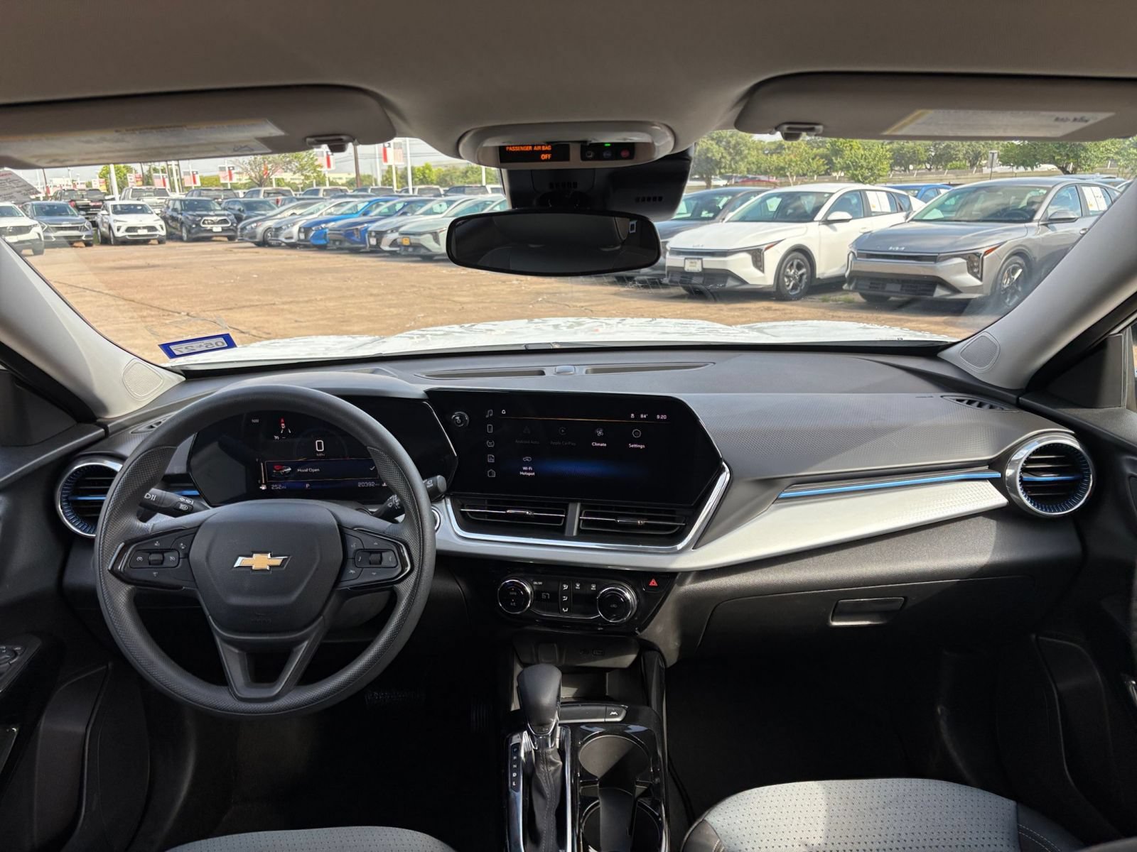Thumbnail: 2025 Chevrolet Trax - 27