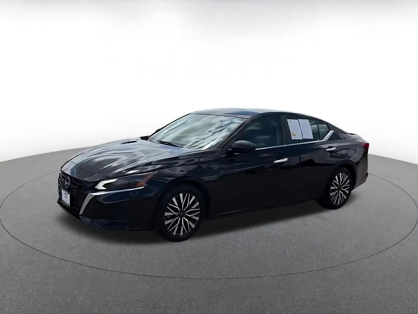 Thumbnail: 2025 Nissan Altima - 7