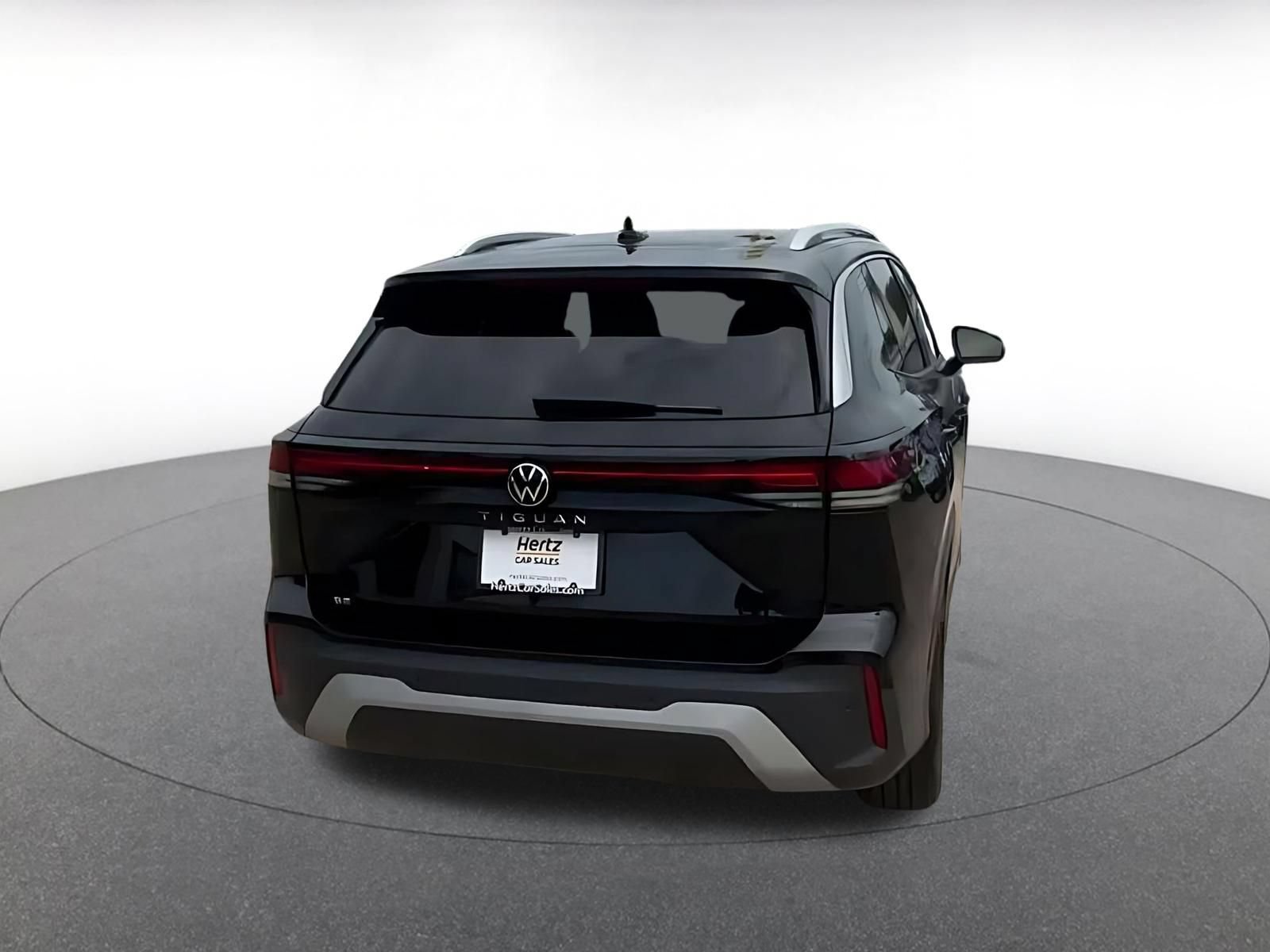 Thumbnail: 2026 Volkswagen Tiguan - 11