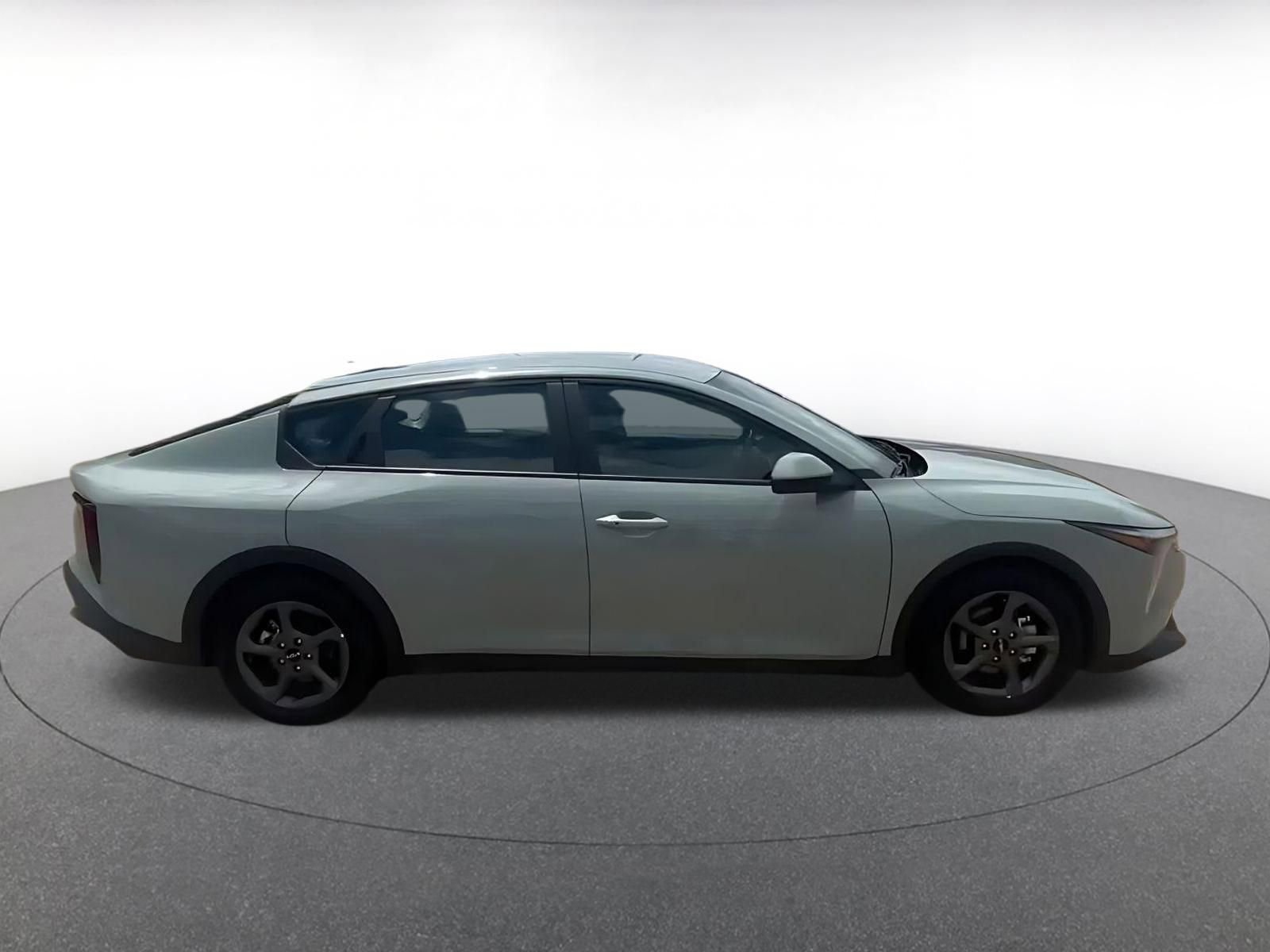 Thumbnail: 2025 Kia K4 - 16