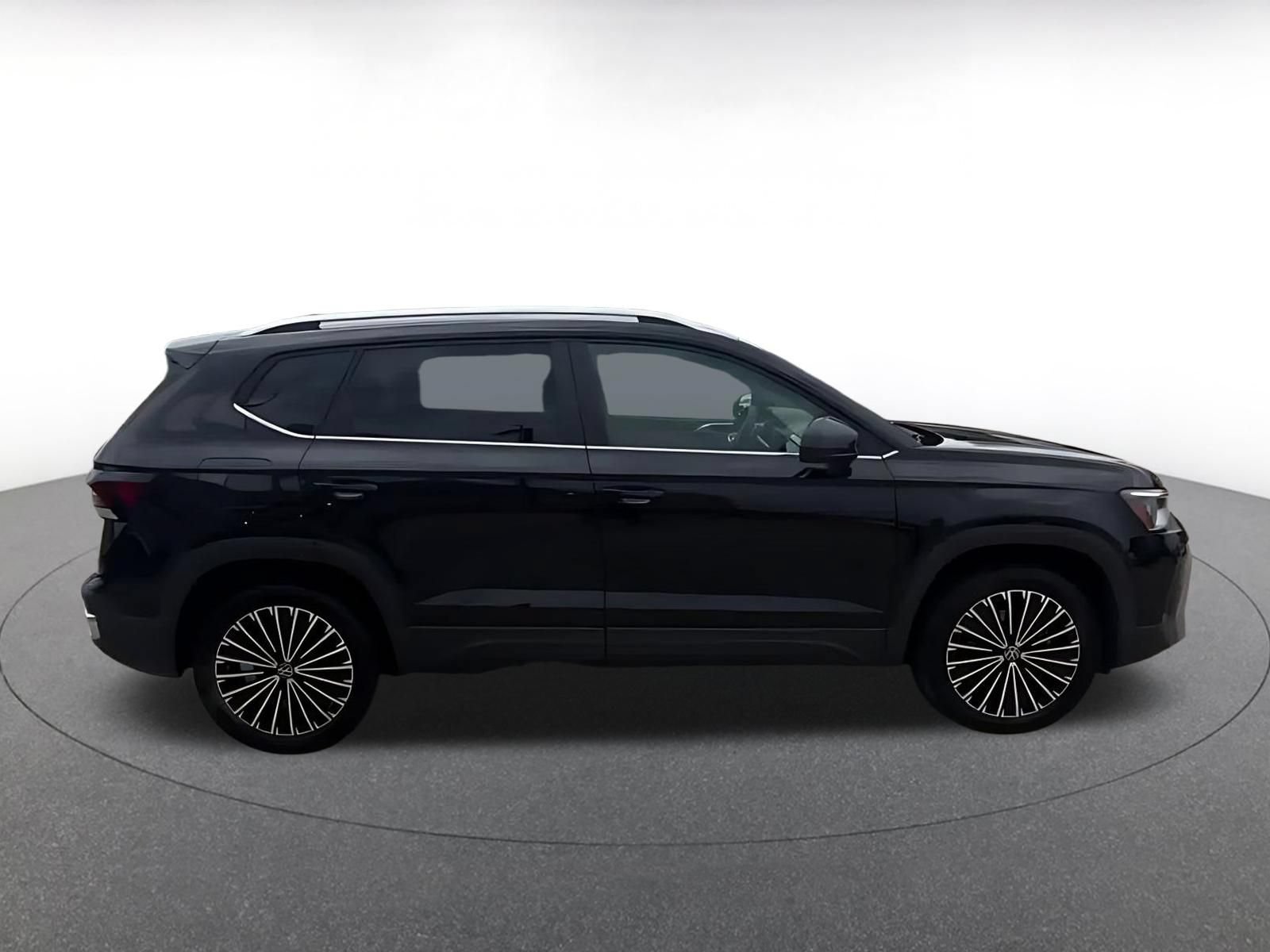 Thumbnail: 2026 Volkswagen Taos - 16