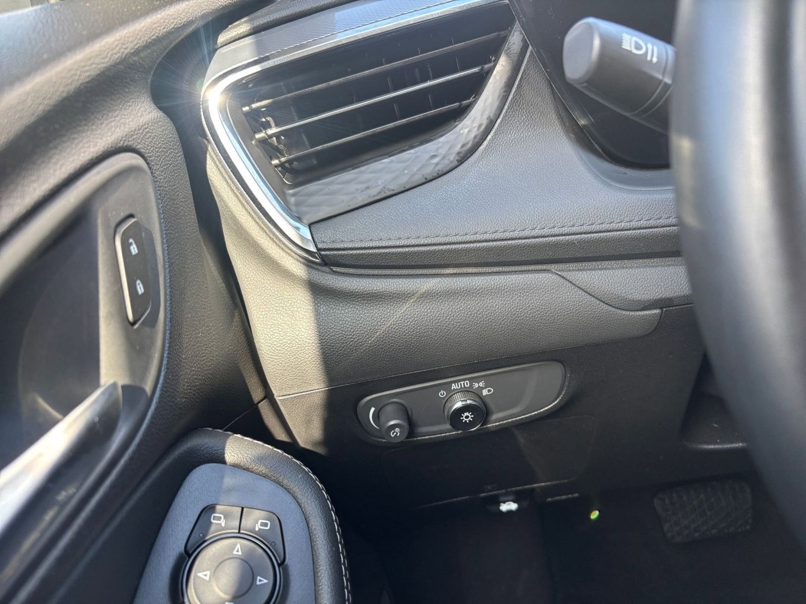 Thumbnail: 2025 Buick Encore GX - 33