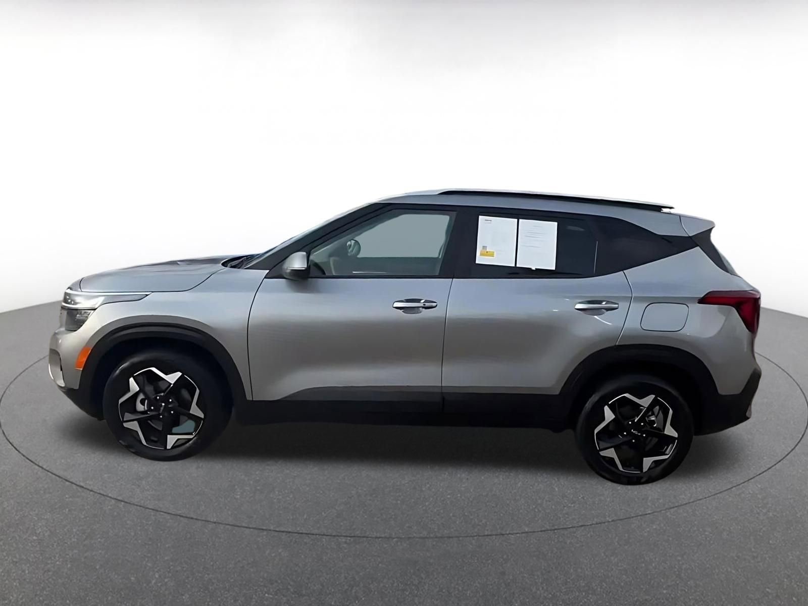 Thumbnail: 2025 Kia Seltos - 9