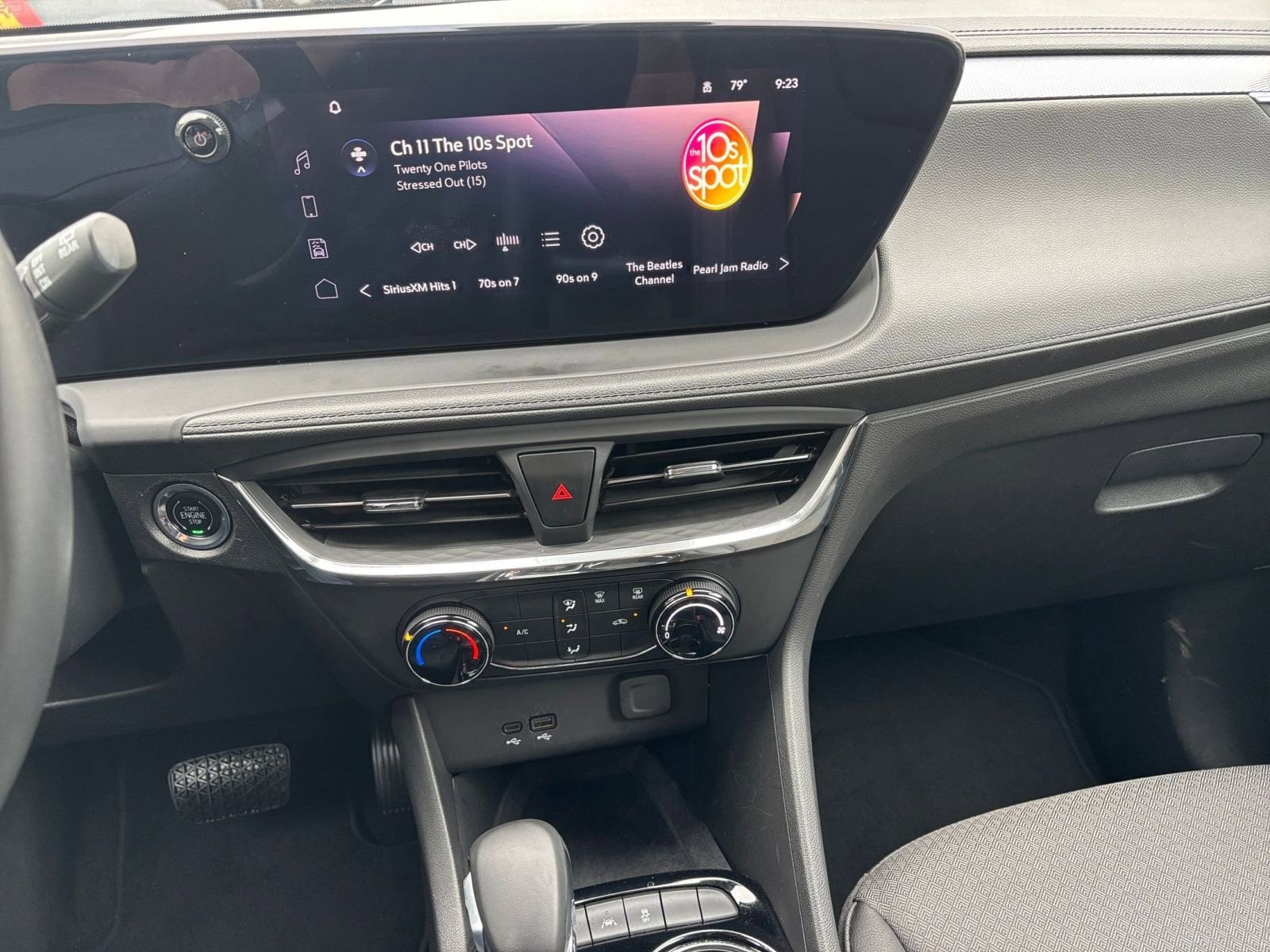Thumbnail: 2025 Buick Encore GX - 17