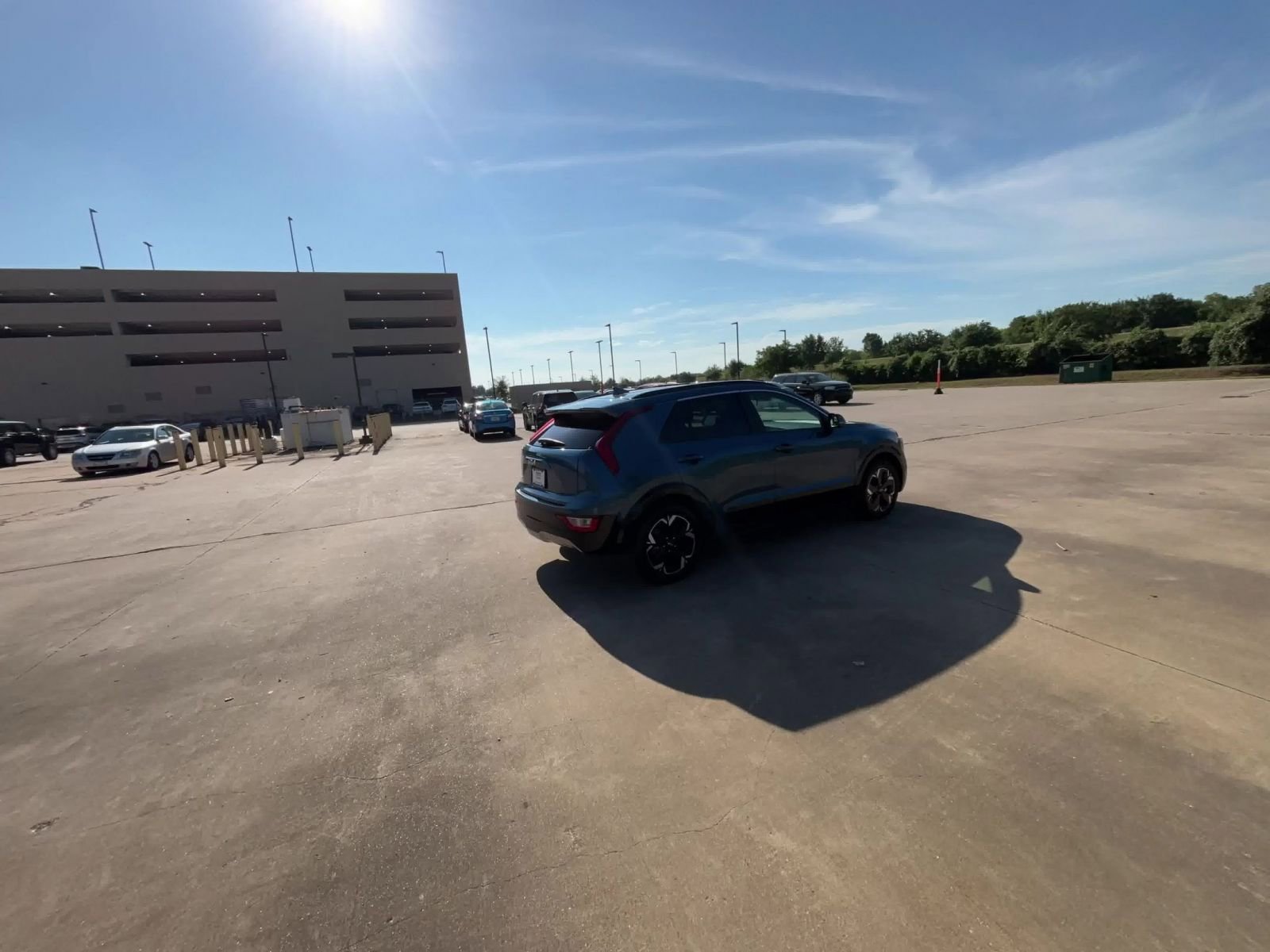 Thumbnail: 2023 Kia Niro - 15