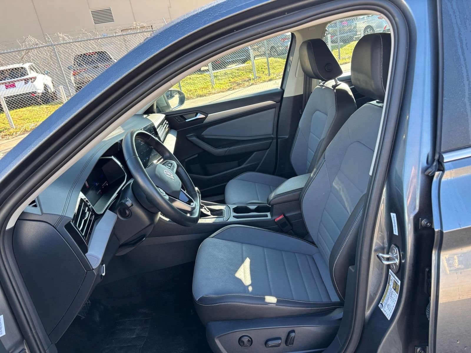 Thumbnail: 2025 Volkswagen Jetta - 25