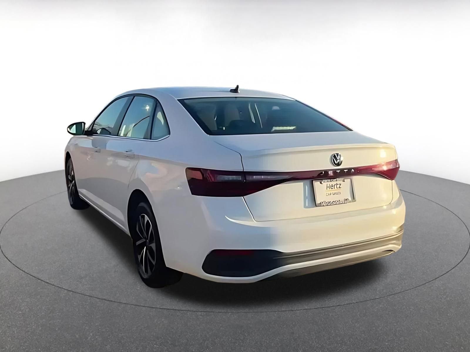 Thumbnail: 2025 Volkswagen Jetta - 15