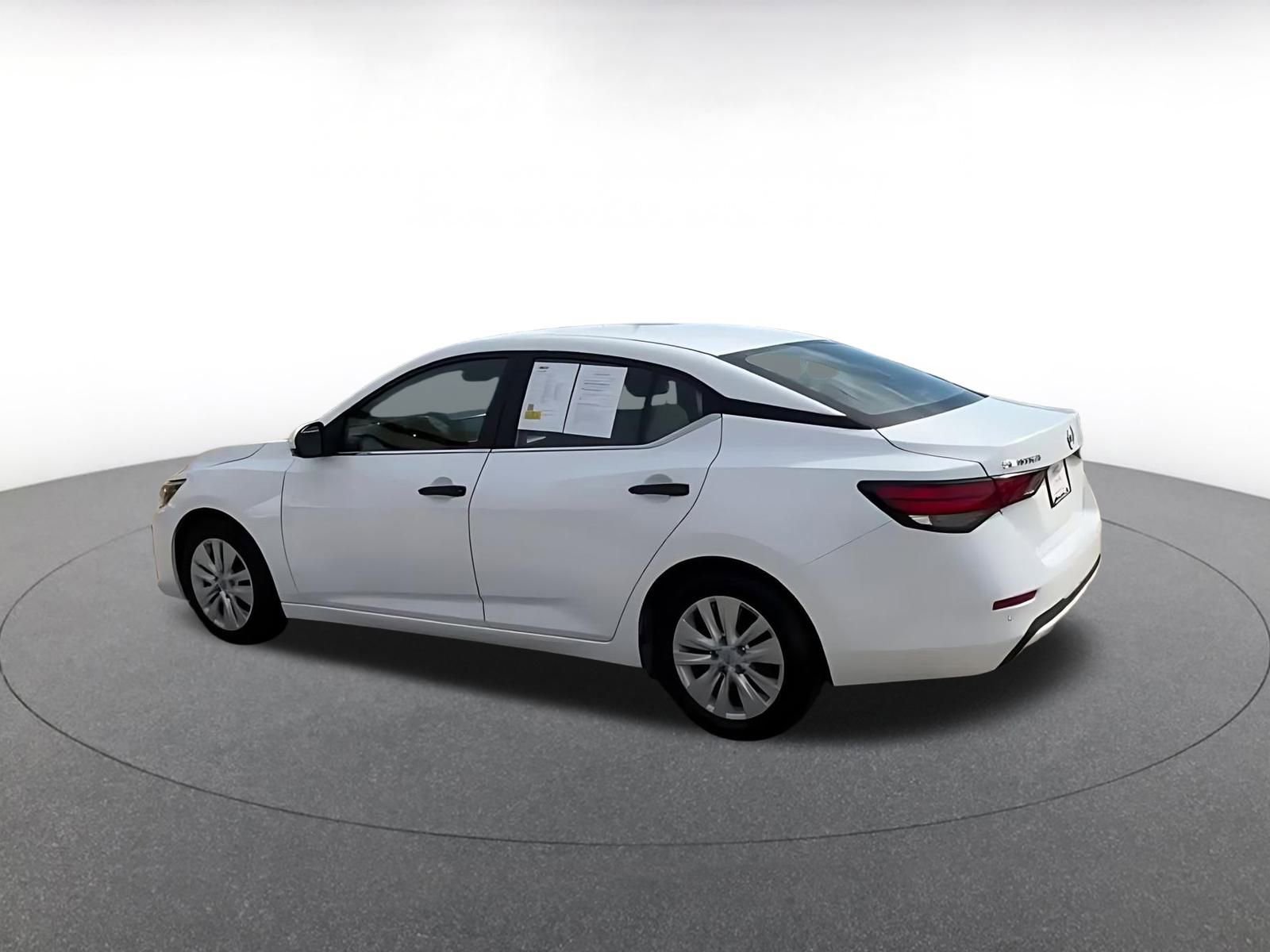 Thumbnail: 2025 Nissan Sentra - 10