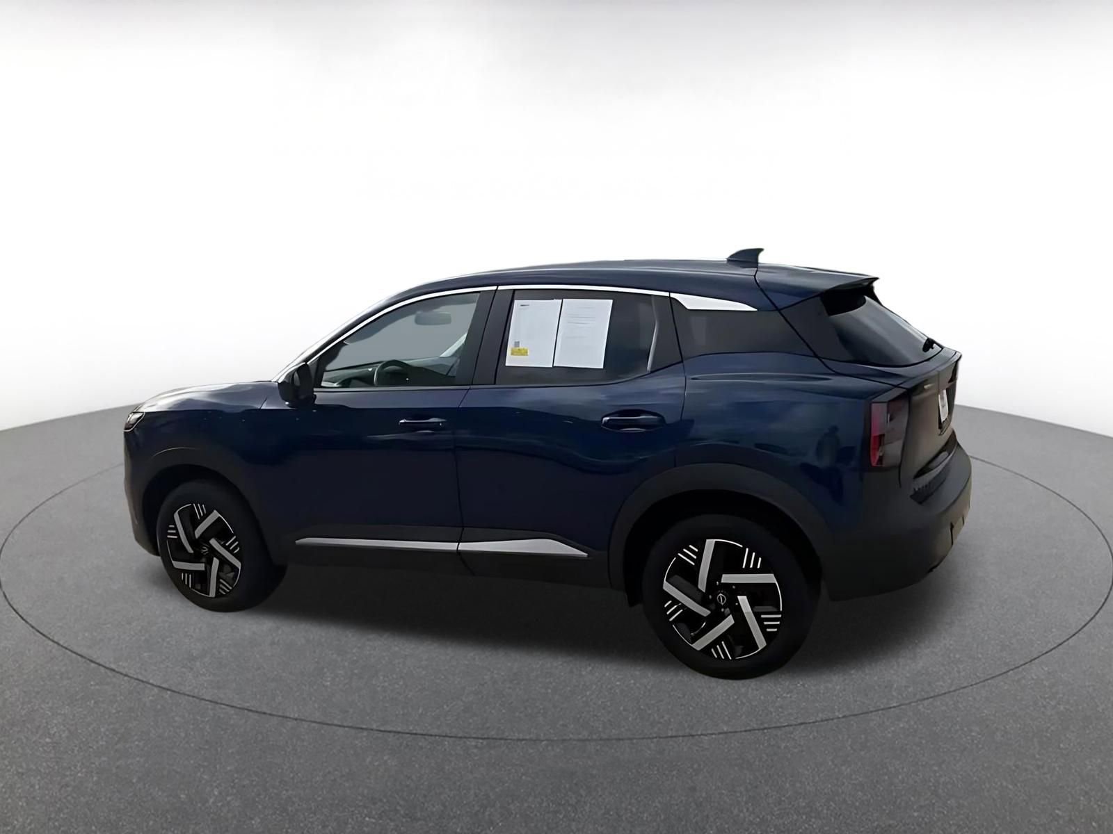 Thumbnail: 2025 Nissan Kicks - 10