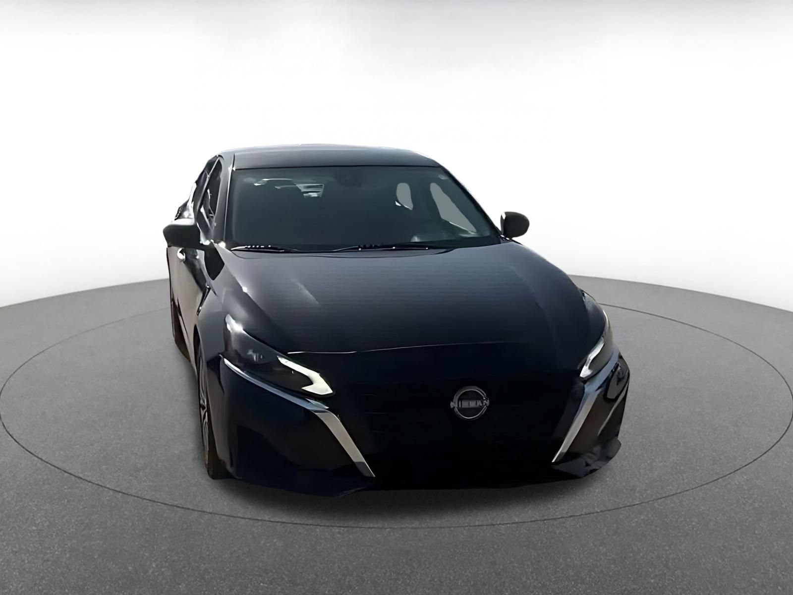 Thumbnail: 2024 Nissan Altima - 3
